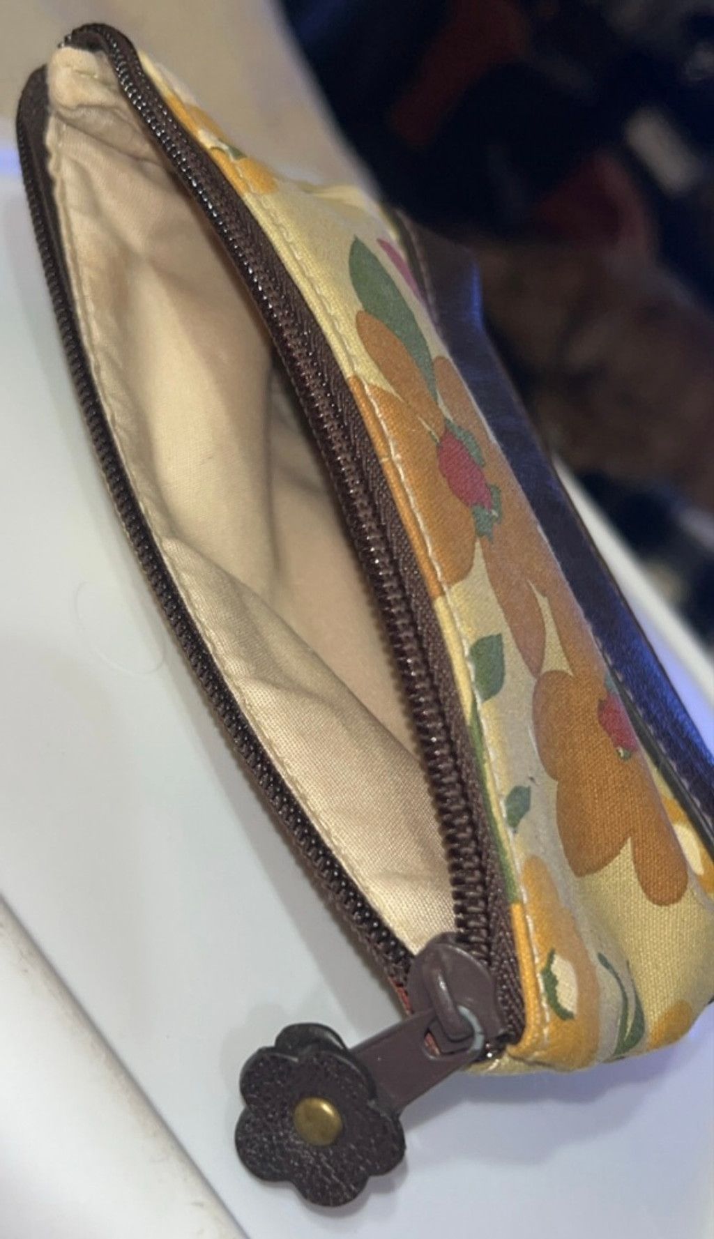 The Unbranded Brand Women's Unbranded Floral Cosmetic Bag One Size Beige Brown Size ONE SIZE - 4 Thumbnail