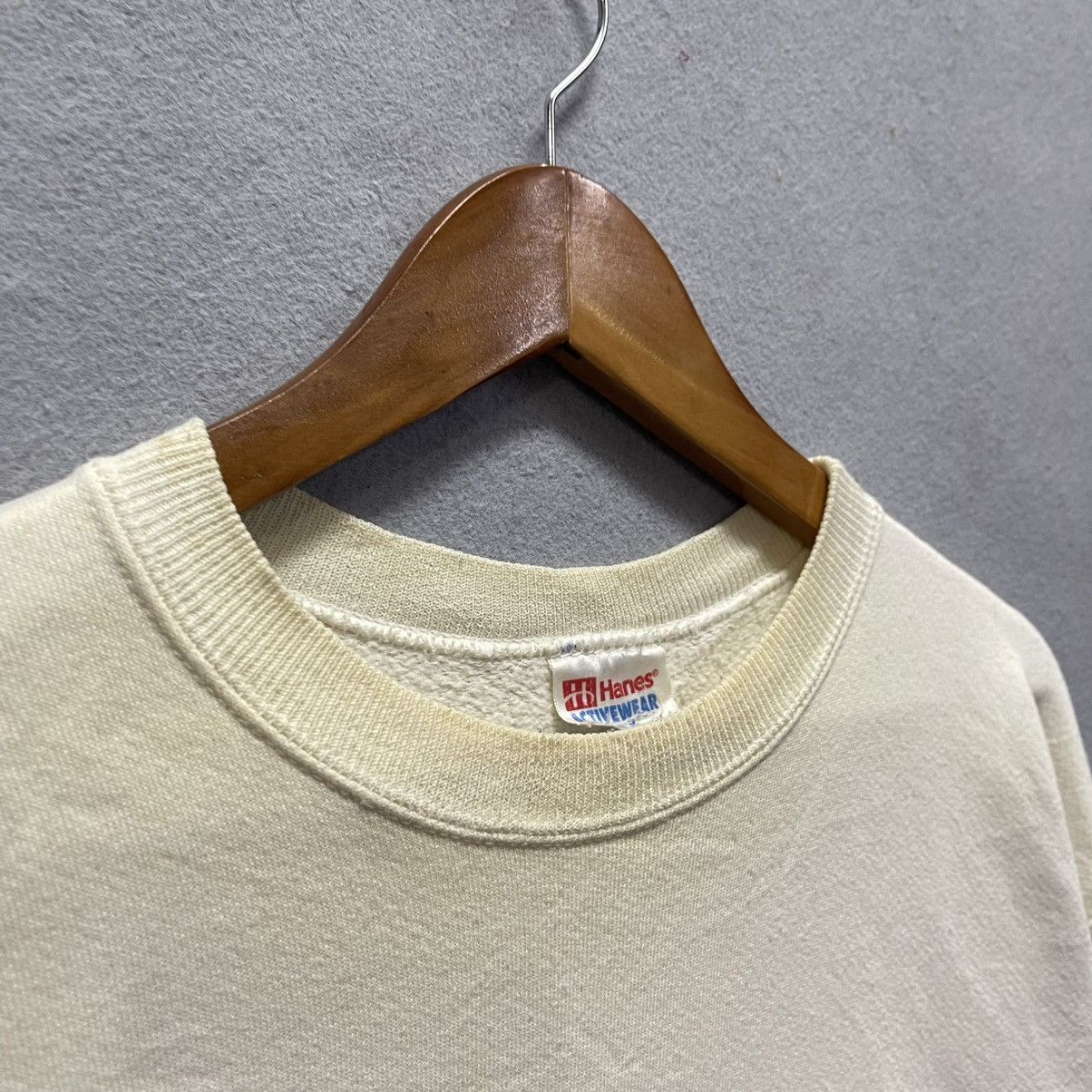 Hanes Vintage Hanes Activewear Minimal Logo Crewneck Sweatshirt Size US M / EU 48-50 / 2 - 6 Thumbnail