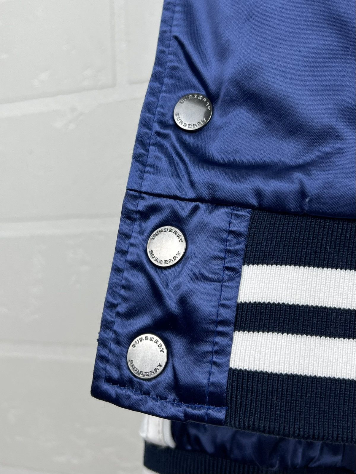 Burberry BURBERRY Bomber Jacket Lidington Nylon Satin Navy Men's Size US XL / EU 56 / 4 - 15 Thumbnail