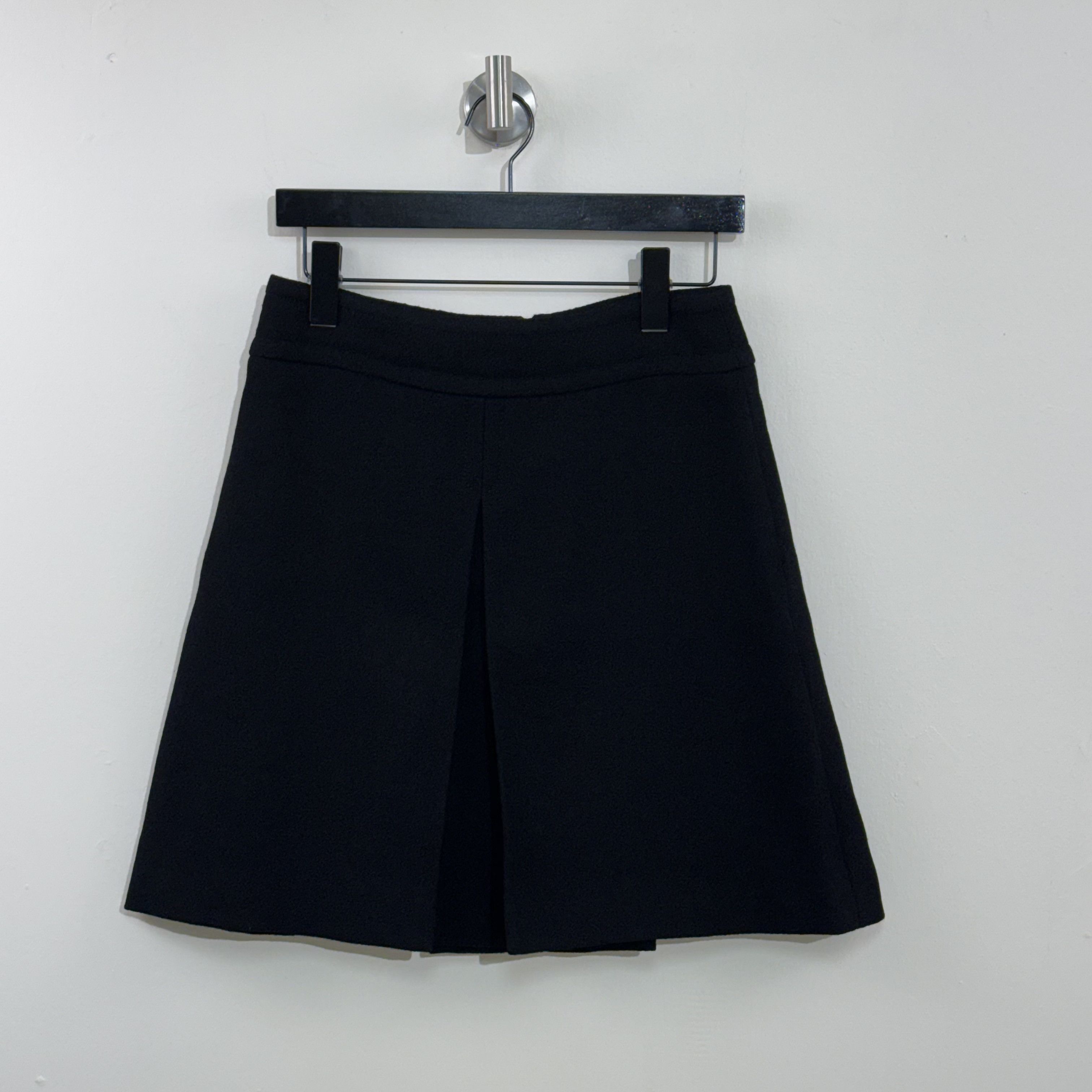 Gucci Gucci Pleated Mini Skirt Size 28" / US 6 / IT 42 - 1 Thumbnail