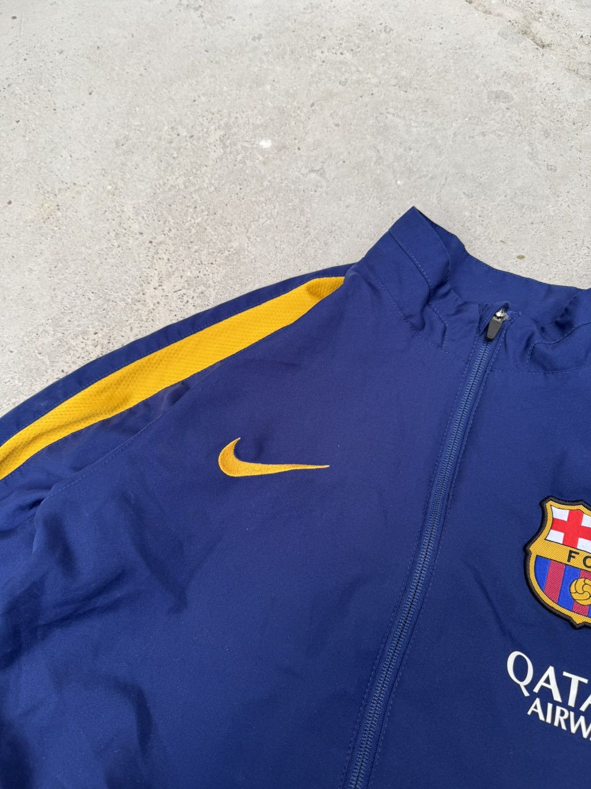 Nike Nike Barcelona 2015-2016 Soccer Zip Jacket Size US S / EU 44-46 / 1 - 5 Thumbnail
