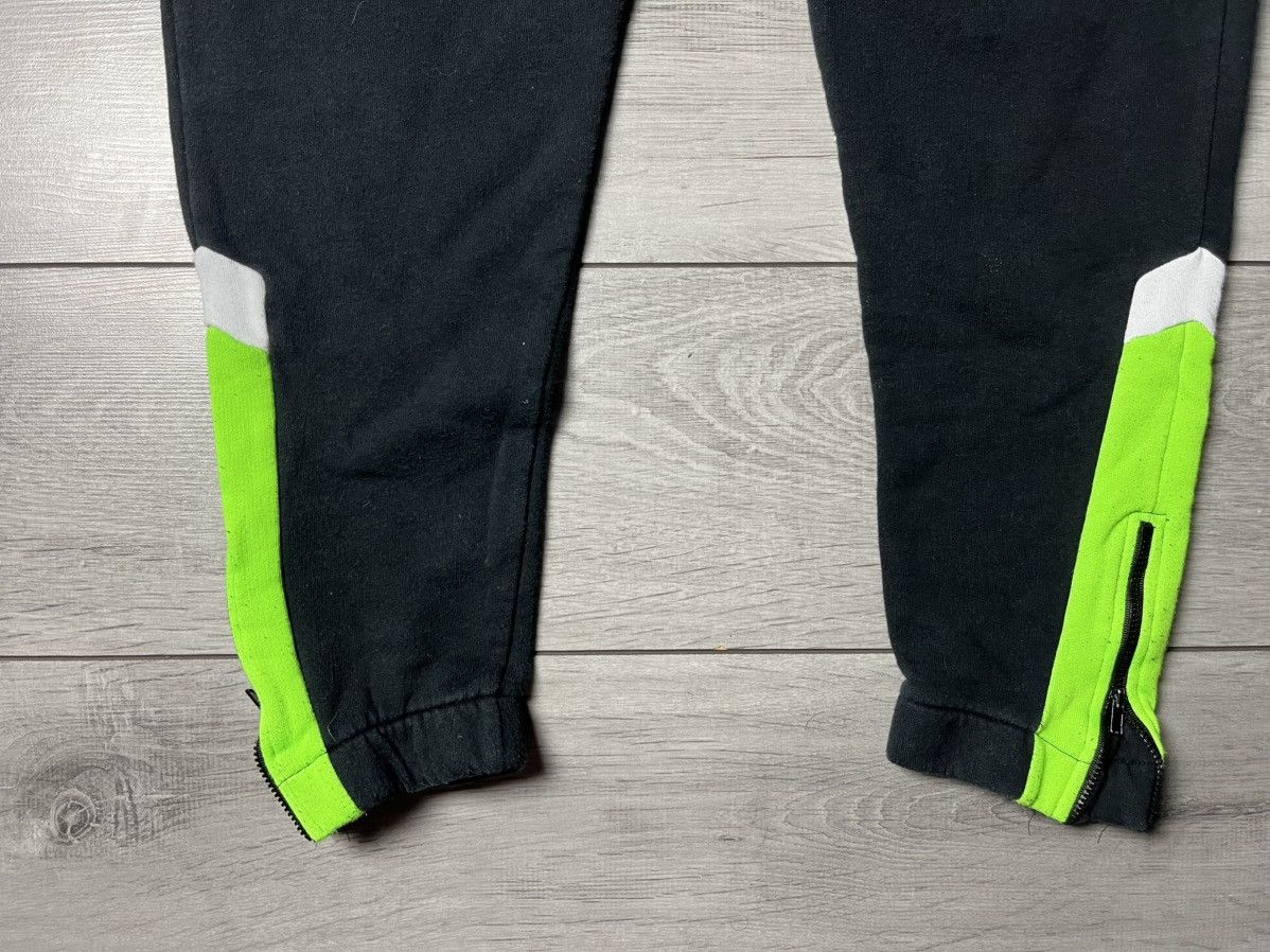 Trapstar London Trapstar london sweatpants suit center logo size Medium Size US M / EU 48-50 / 2 - 6 Thumbnail