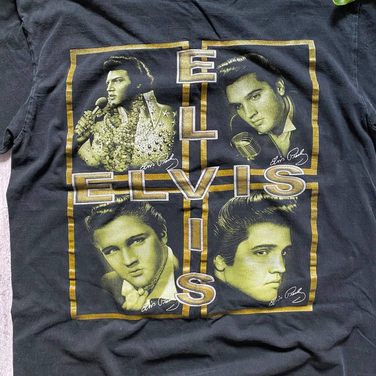 Band Tees × Vintage VINTAGE 90S ELVIS PRESLEY AMAZING BAND T SHIRT 169 Size US XL / EU 56 / 4 - 4 Thumbnail