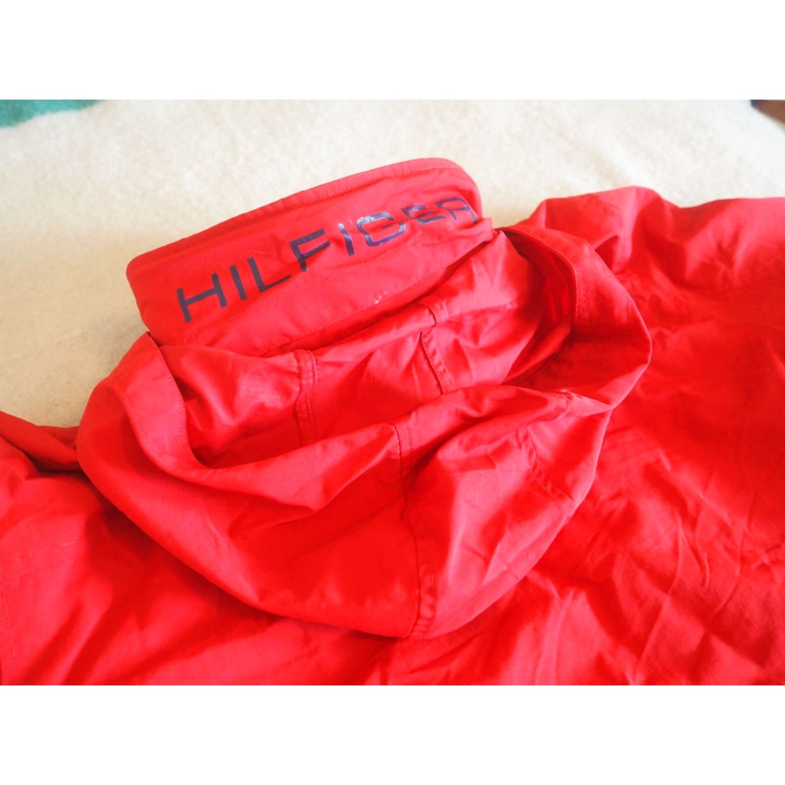 Tommy Hilfiger TOMMY HILFIGER Red Hooded Nylon Jacket Zip Logo FLAG Mens Large L EUC Jacket Mens Red Hooded Nylon Zip Logo Flag Size US M / EU 48-50 / 2 - 6 Thumbnail