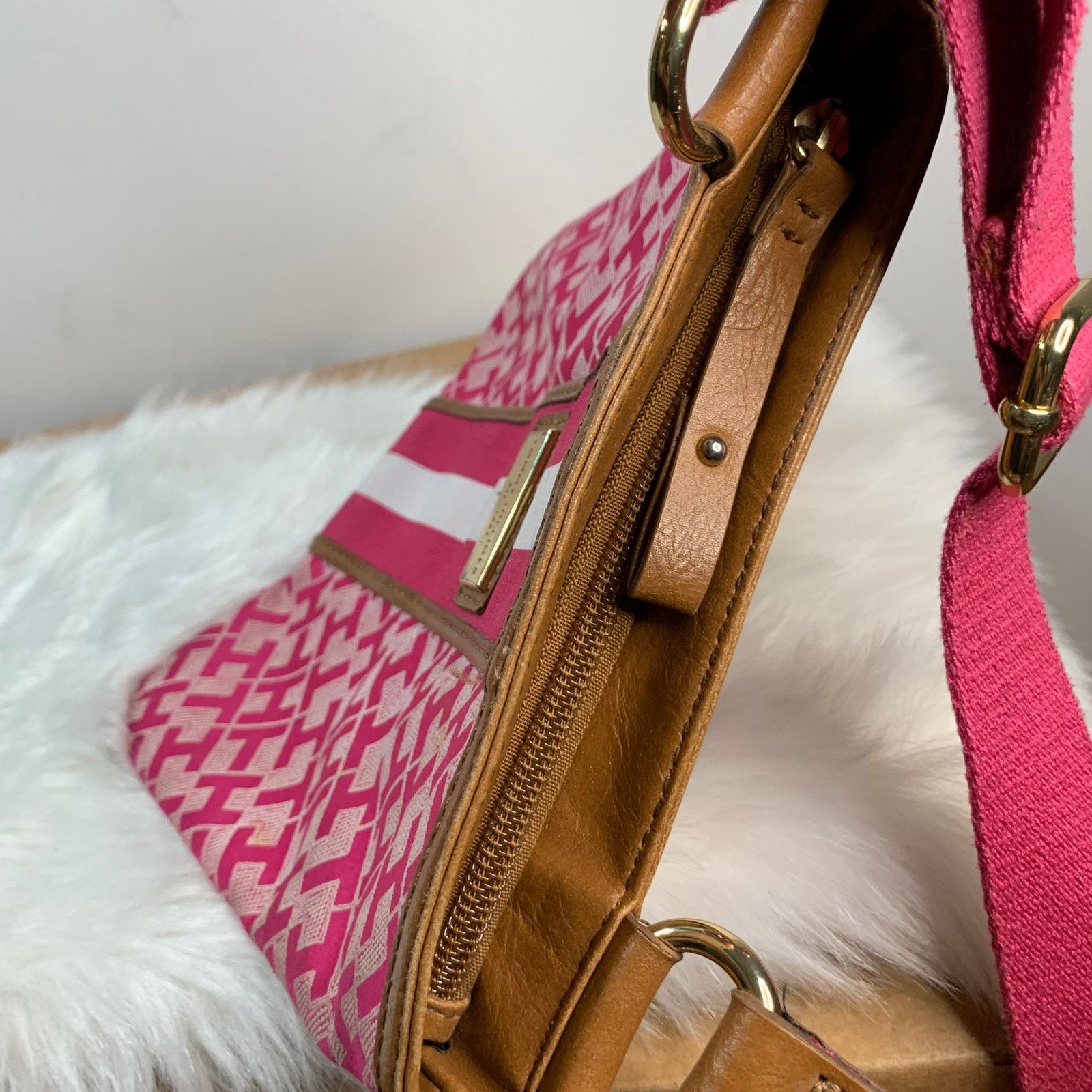 Tommy Hilfiger Tommy Hilfiger Pink Women's Crossbody Purse Size ONE SIZE - 3 Thumbnail