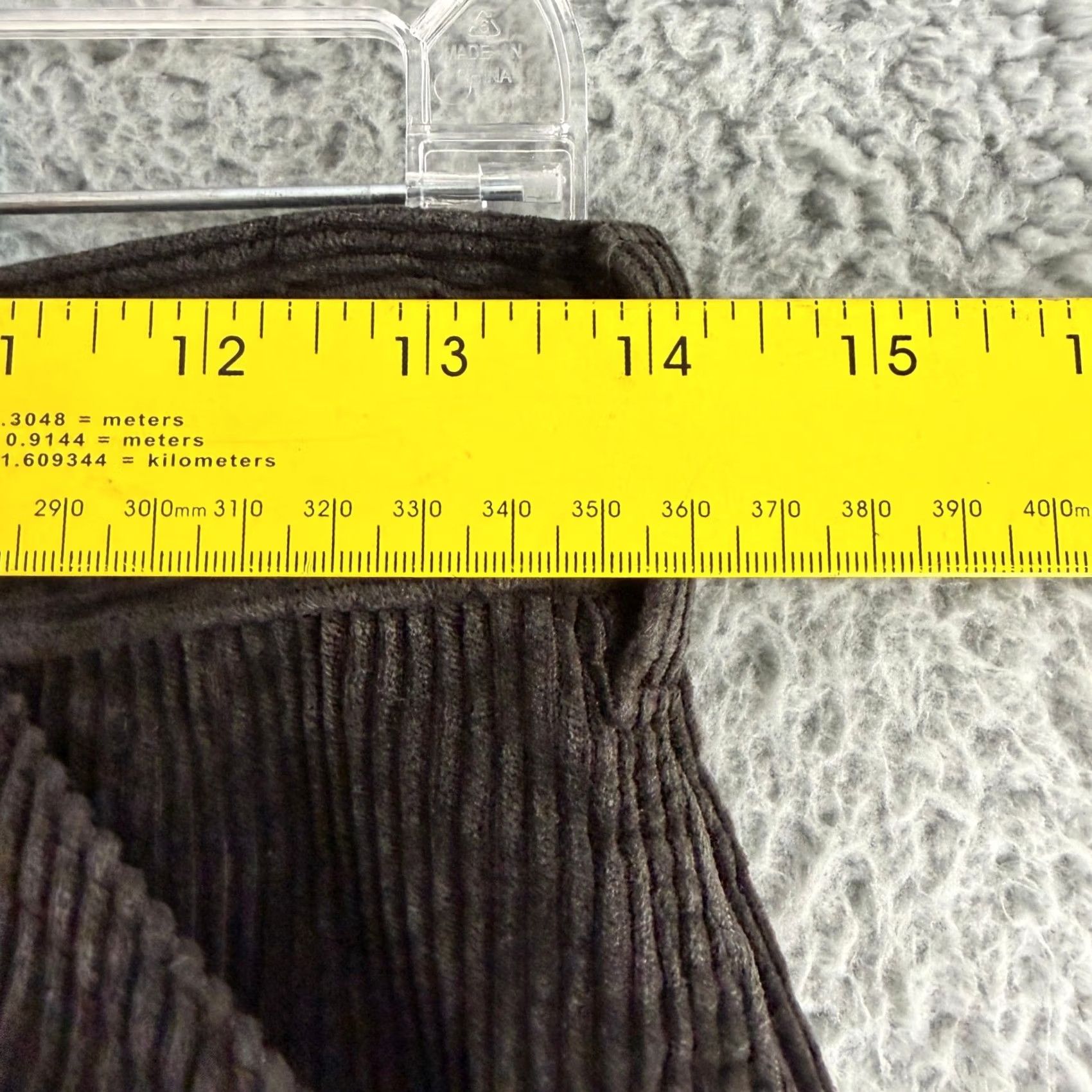Uniqlo Uniqlo U Corduroy Wide Fit Work Pants Mens 28 Brown Lemaire 321-430875 Size US 28 / EU 44 - 5 Thumbnail