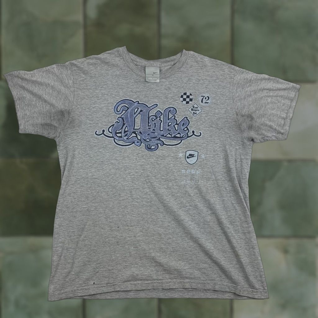 Nike VINTAGE Nike Shirt Adult Medium Gray Grunge Y2K Silver Tag Graphic Tee Mens Size US M / EU 48-50 / 2 - 1 Thumbnail