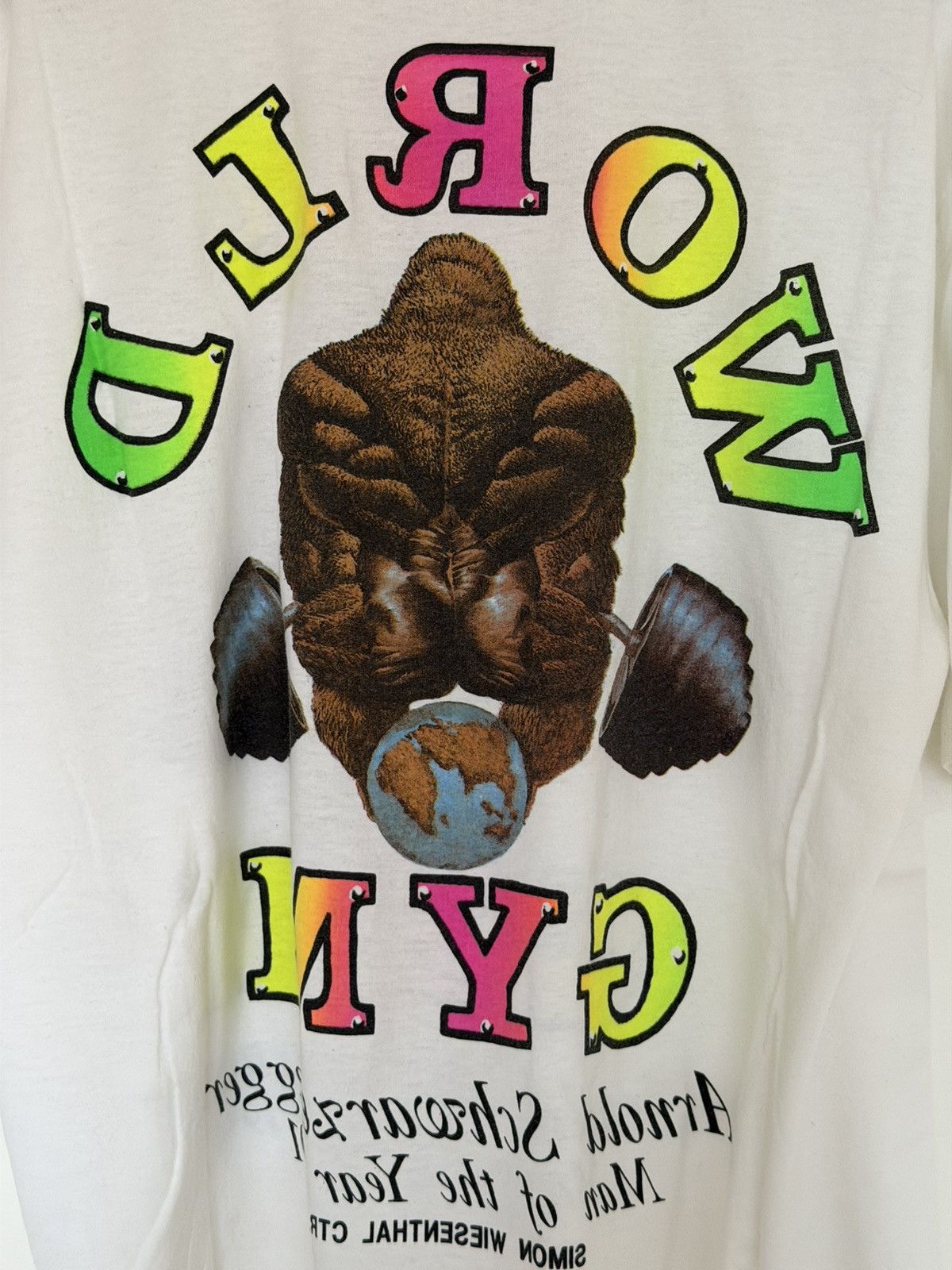 Vintage *RARE* VINTAGE 1991 90s WORLD GYM T-SHIRT ARNOLD GORILLA Size US L / EU 52-54 / 3 - 5 Thumbnail