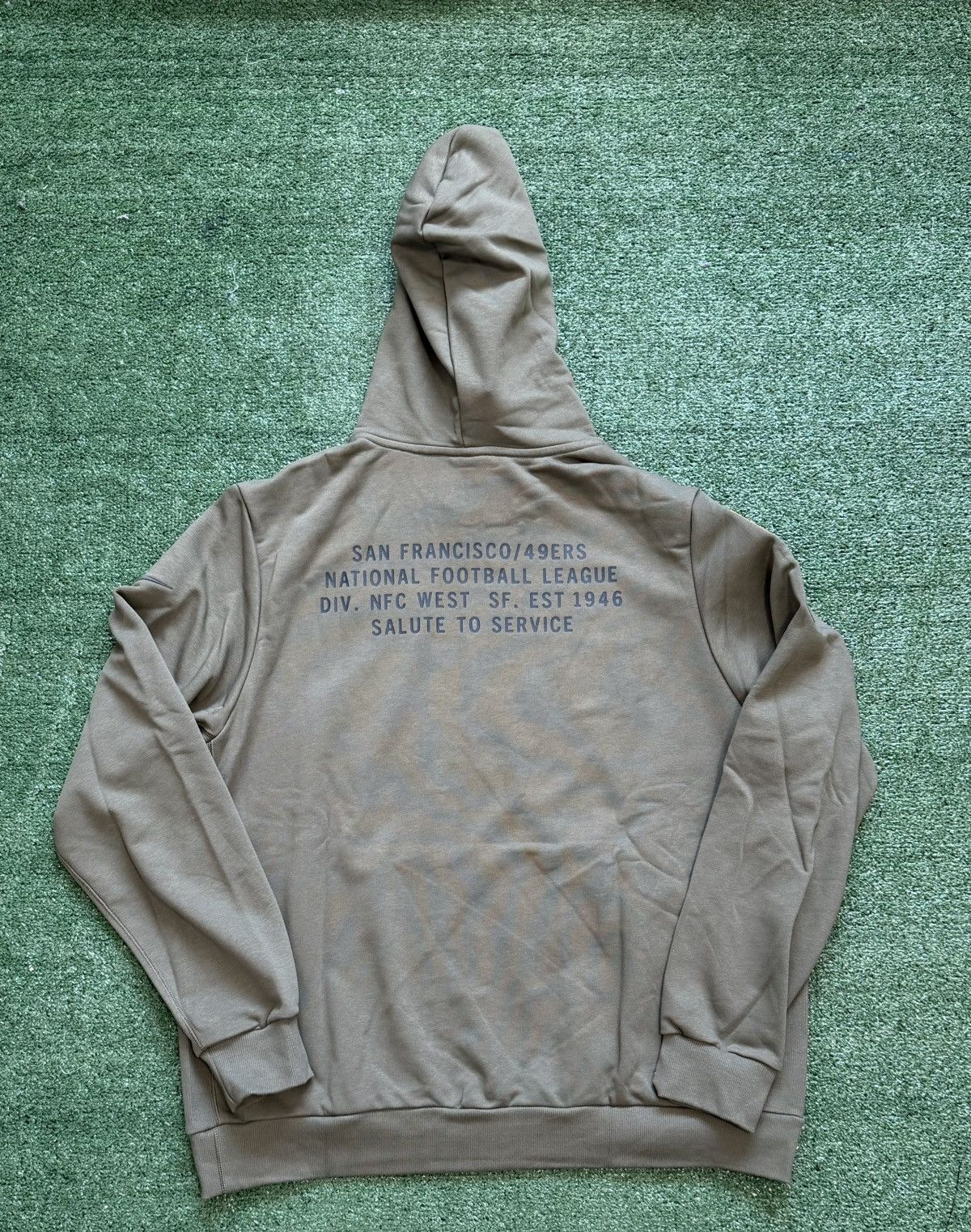 Nike Nike San Francisco 49ers 2025 Salute to Service Hoodie Size US XL / EU 56 / 4 - 5 Thumbnail