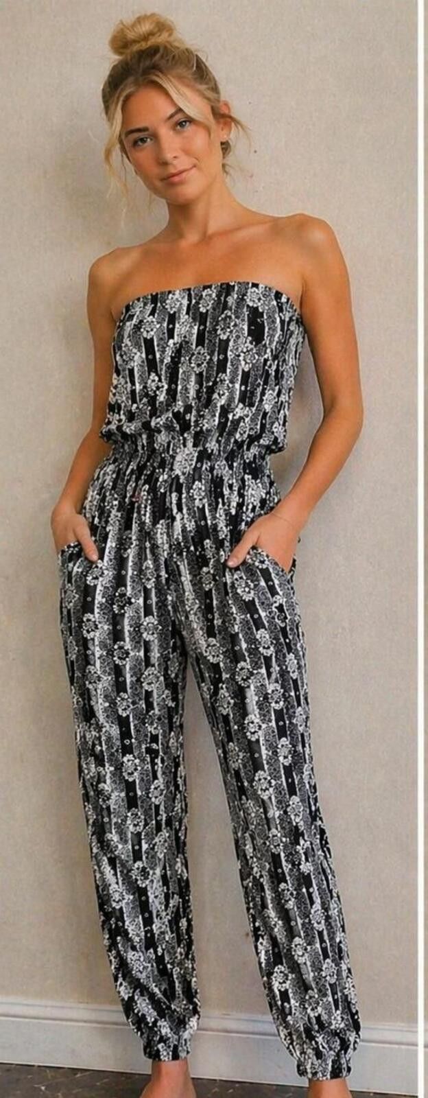 Other Xhilaration Black and White Strapless Damask Jumpsuit Size S Size 28" / US 6 / IT 42 - 1 Thumbnail