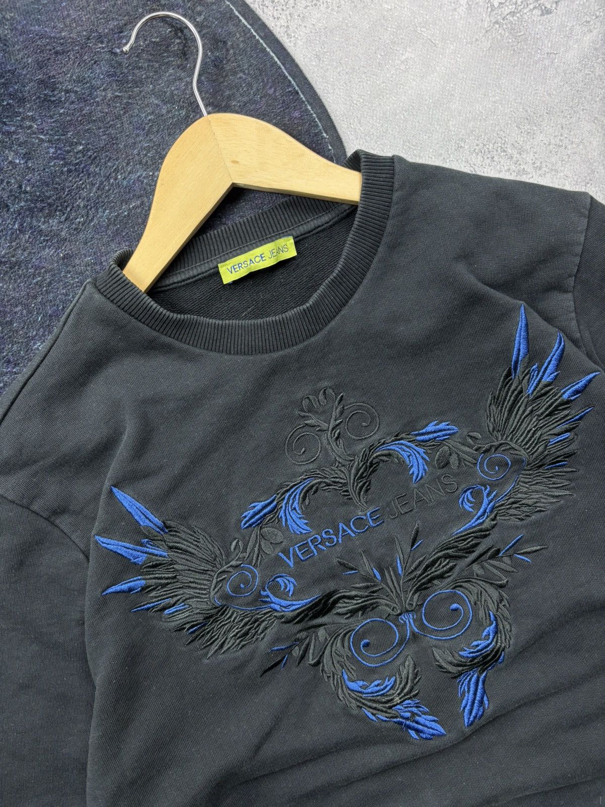 Versace VERSACE Hype Big EmbroideredLogo StreetwearLuxury Sweatshirt Size US L / EU 52-54 / 3 - 4 Thumbnail