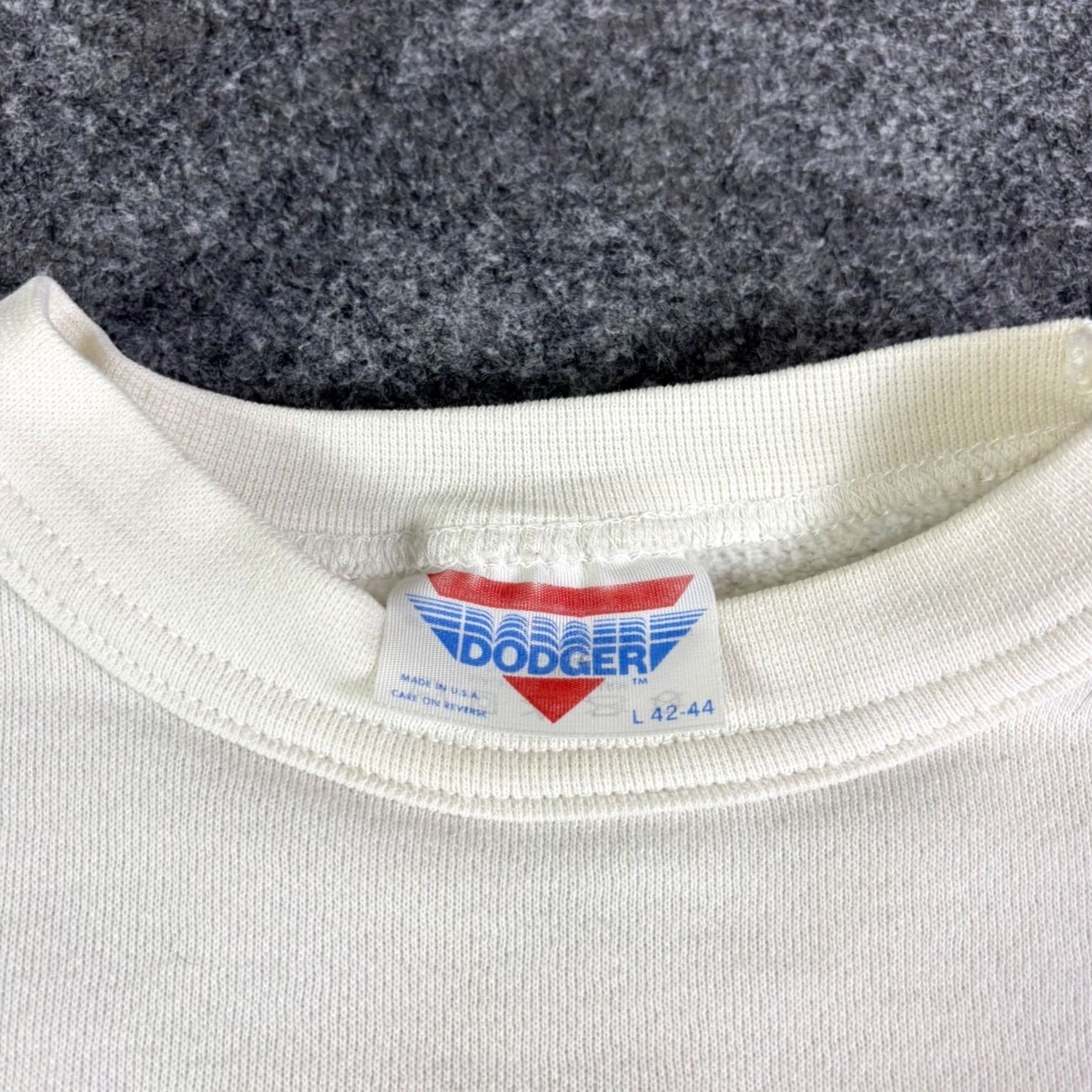 Vintage VINTAGE Dodger Sweatshirt Crew Neck Long Sleeve Graphic Print Men L Ivory USA 90s Western New Mexico Mustangs Size US L / EU 52-54 / 3 - 3 Thumbnail