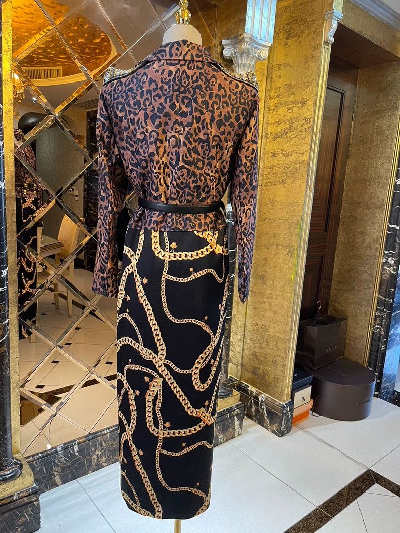 Versace Versace Three-dimensional rhinestone pagoda shoulder shrug Size M / US 6-8 / IT 42-44 - 6 Thumbnail