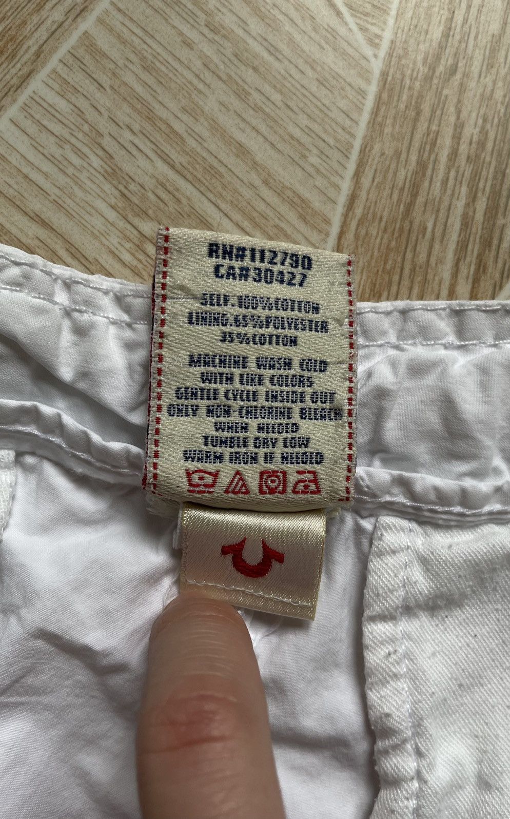True Religion True Religion Cargo Shorts White 34 Embroidered Seams Logo Size US 34 / EU 50 - 15 Thumbnail