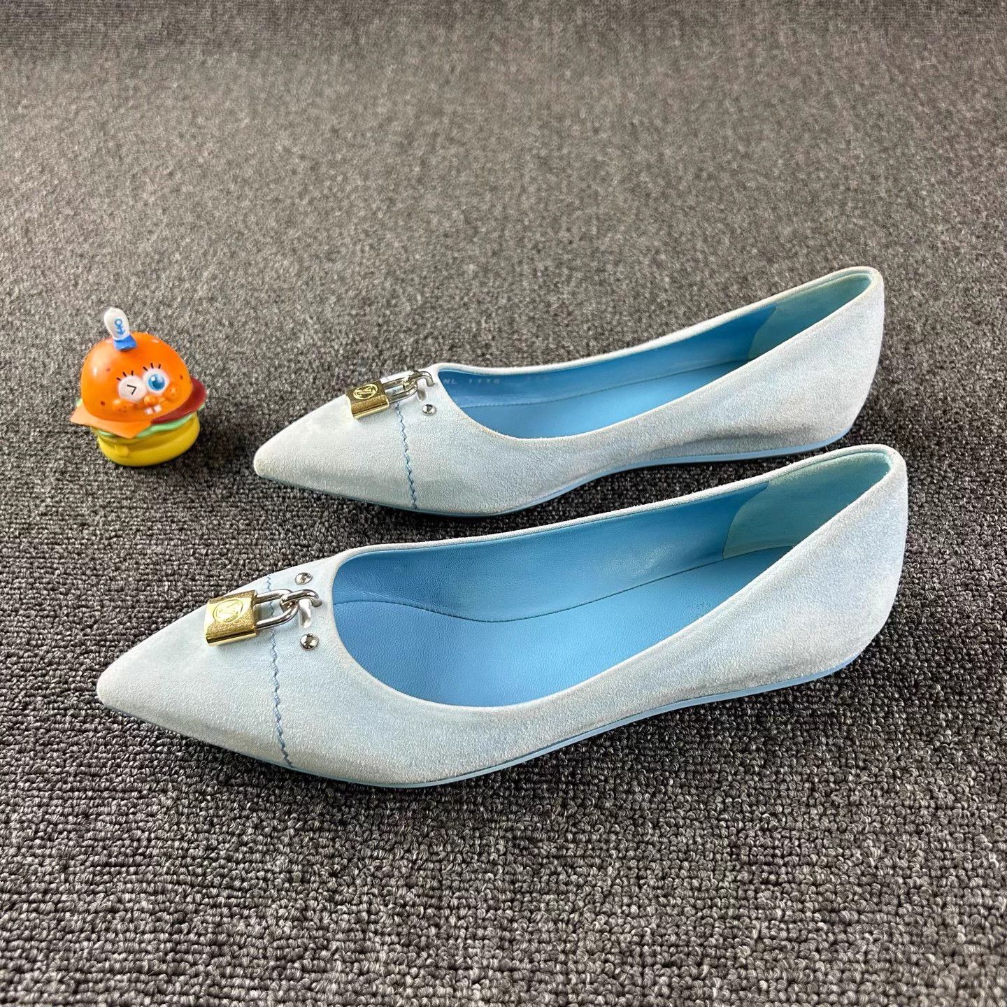 Louis Vuitton Louis Vuitton blue flats 37.5 Worn 2x Size US 6.5 / IT 36.5 - 1 Thumbnail