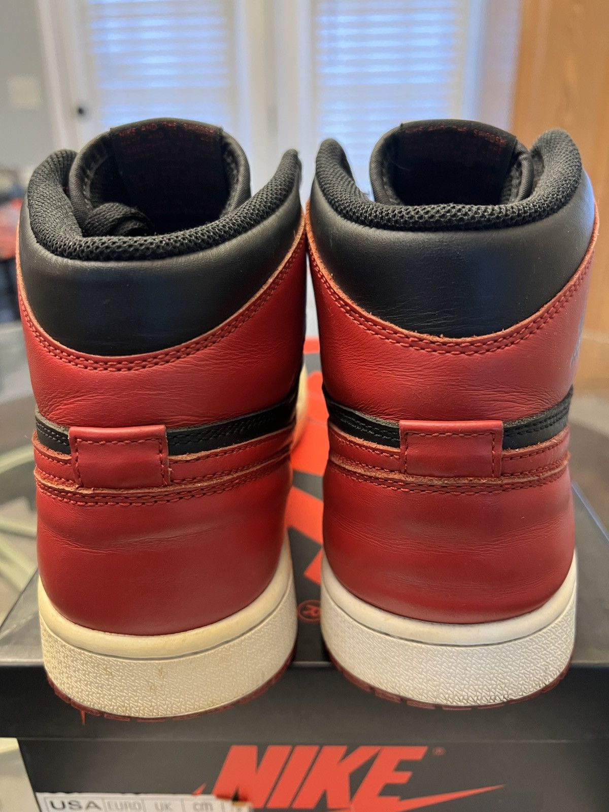 Jordan Brand Jordan 1 Retro High OG “Bred” 2013 Size US 9 / EU 42 - 6 Thumbnail