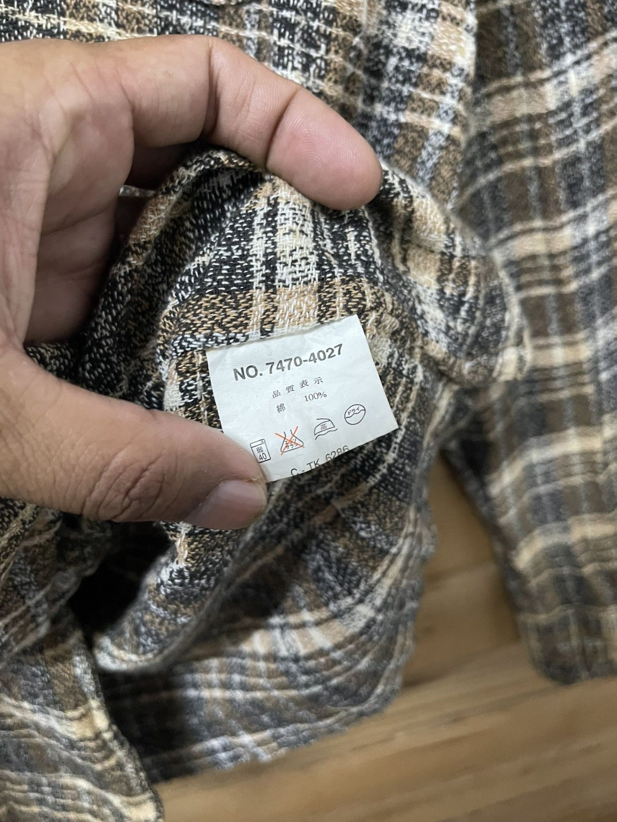 Vintage Vintage 90s lucky strike flannel shirt Size US L / EU 52-54 / 3 - 5 Thumbnail