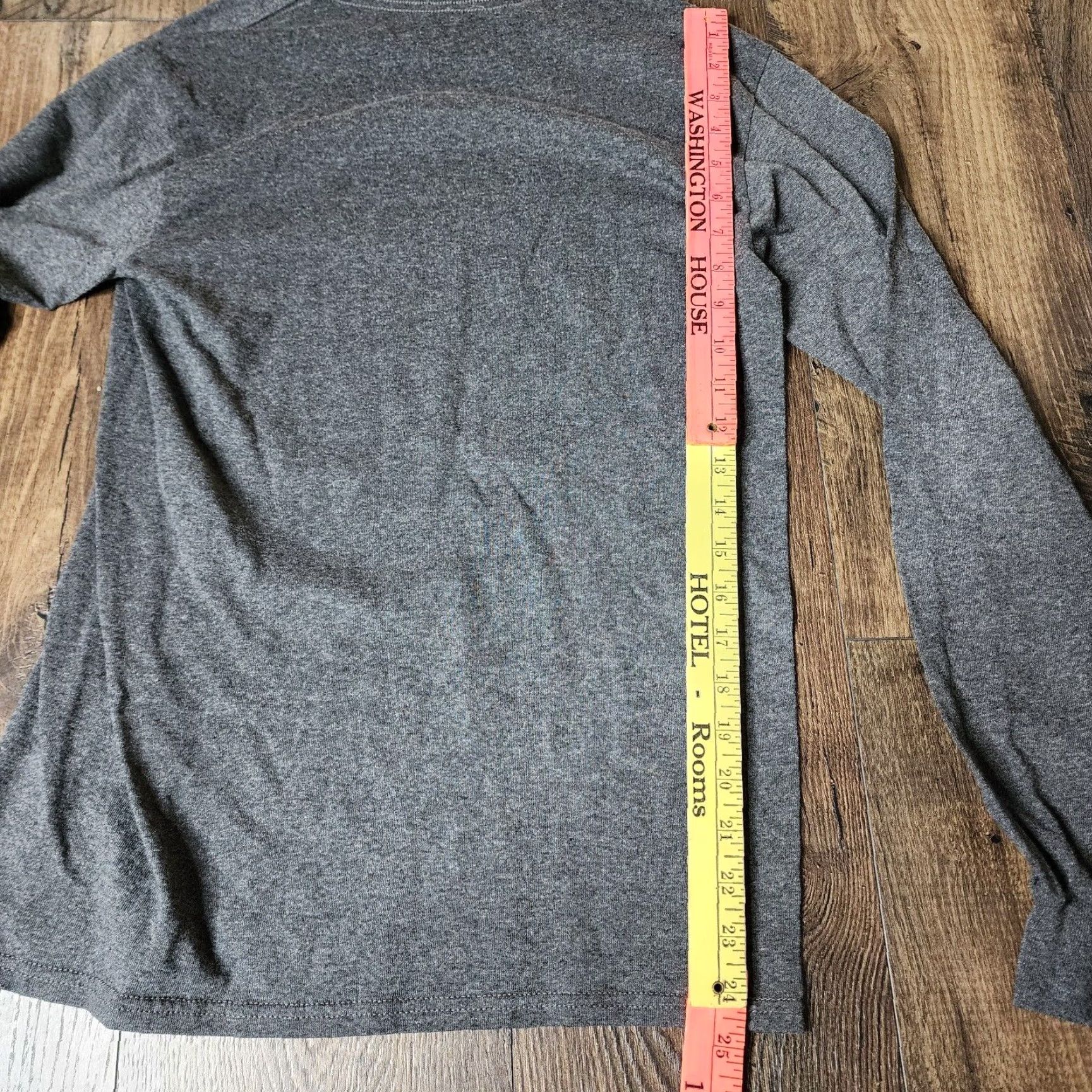 Vintage Womens S PINK FLOYD Official Dark Side Of The Moon Tour Long Sleeve T-Shirt Size S / US 4 / IT 40 - 2 Thumbnail