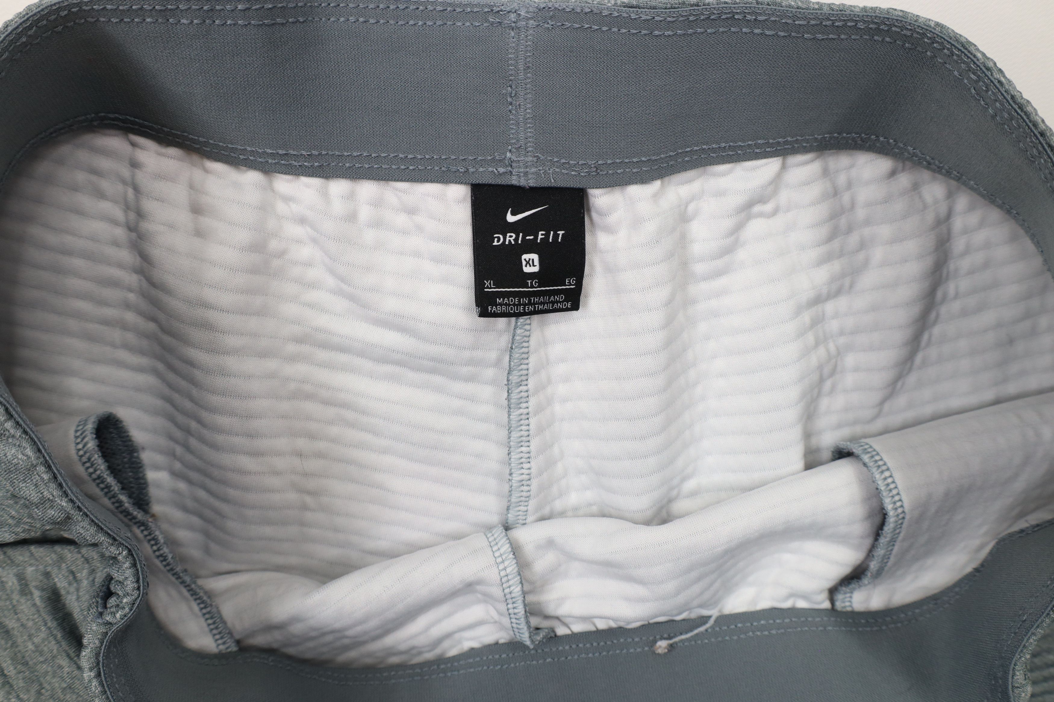 Nike Nike University of Michigan Ribbed Cuffed Sweatpants Joggers Size US 38 / EU 54 - 9 Thumbnail