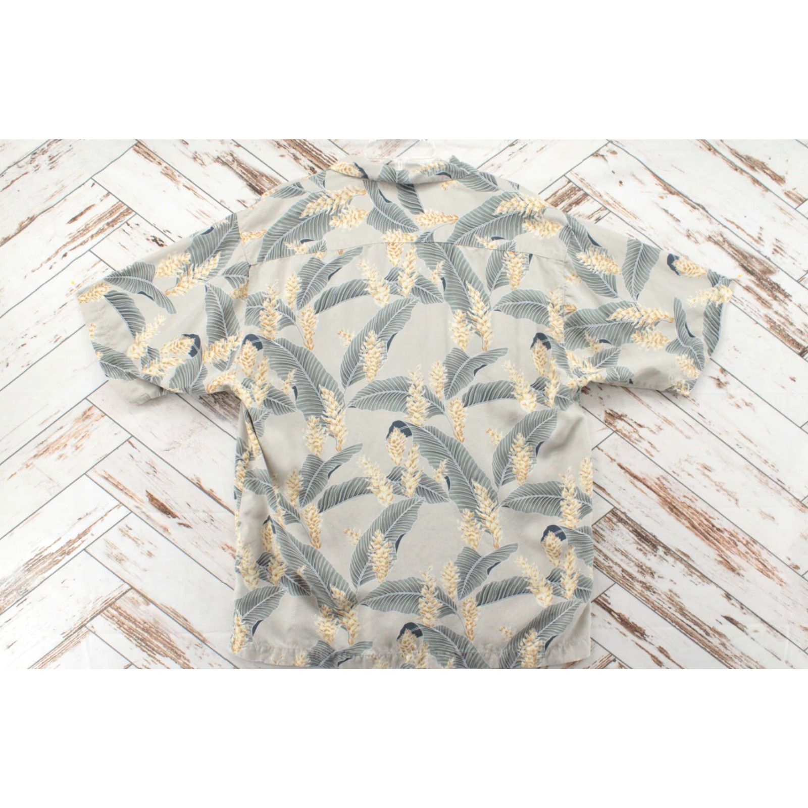 Tommy Bahama VTG Tommy Bahama Shirt Mens M Green Pockets Hawaiian Camp Luau Vacation Camp Shirt Hawaiian Beach Aloha 90s Size US M / EU 48-50 / 2 - 2 Thumbnail