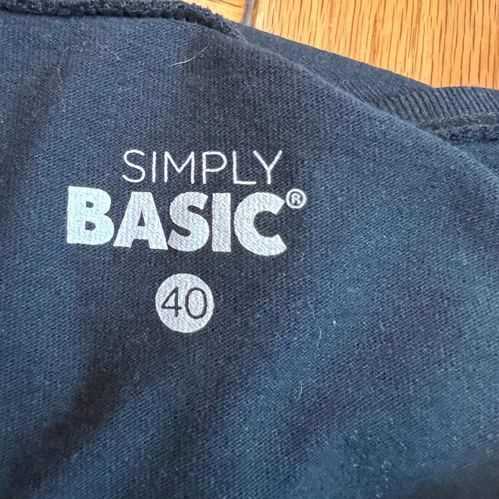 Vintage Bon Voyage Simply Basic Black Short Sleeve T Top XL Womens Casual Crew Neck Cotton Blend Jersey Logo Sequin 40/XL Size S / US 4 / IT 40 - 5 Thumbnail