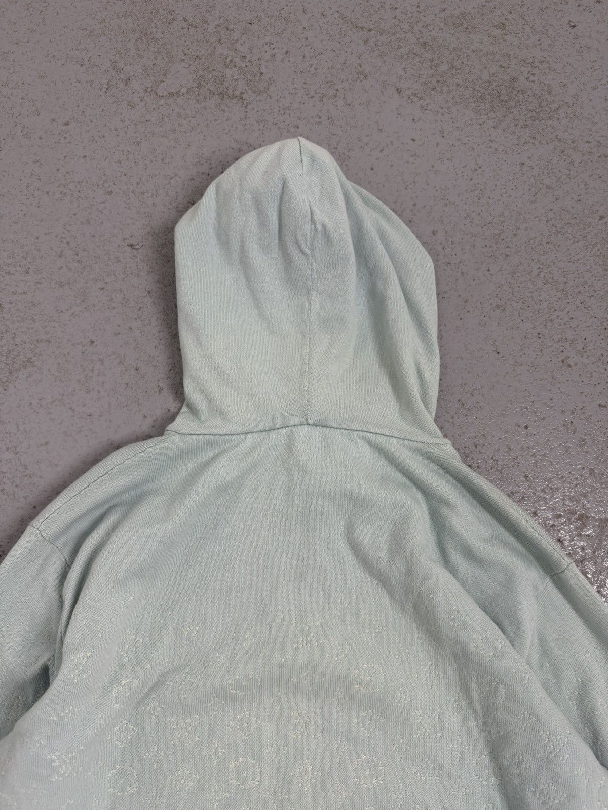 Louis Vuitton Louis Vuitton Gradient Monogram Baby Blue Hoodie Size US L / EU 52-54 / 3 - 23 Thumbnail
