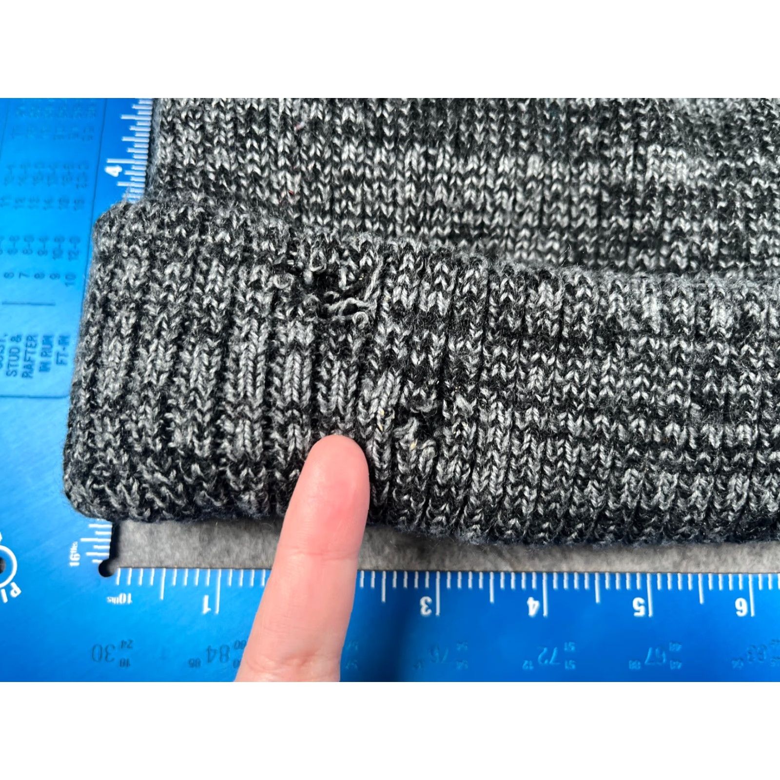 Vintage Beanie Toque Adult One Size Black White Knit Acrylic Polyester Lined Camp Ski Hat/Cap Unisex Adults Winter Outdoor Hiking Size ONE SIZE - 2 Thumbnail