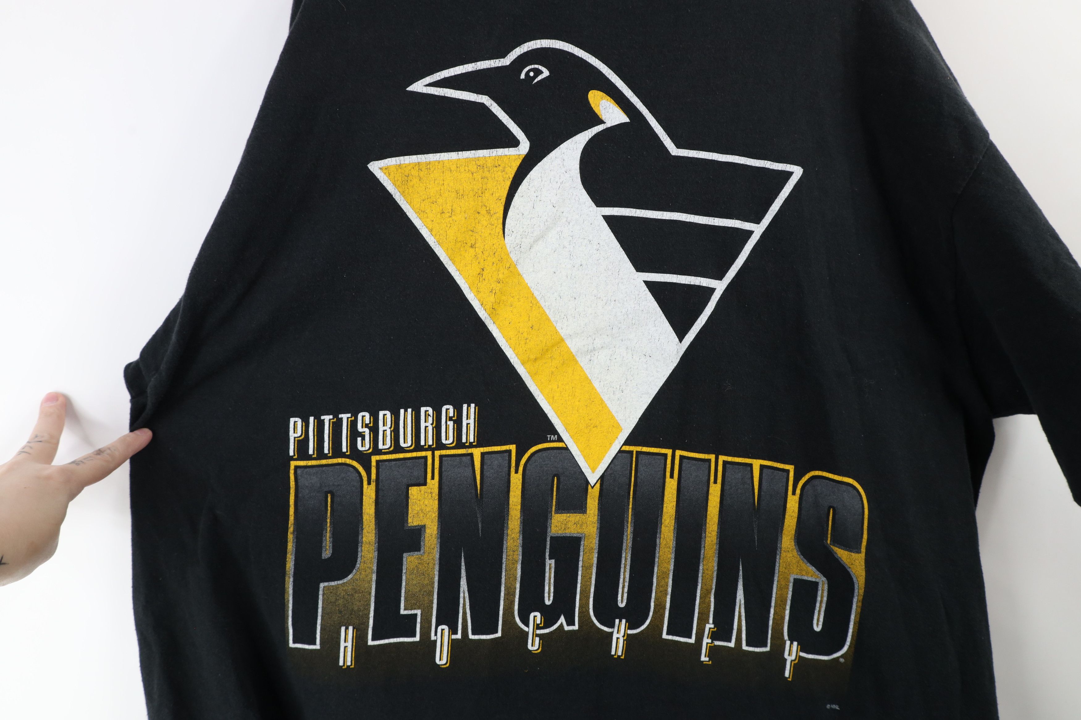 Vintage Vintage 90s Spell Out Pittsburgh Penguins Hockey T-Shirt USA Size US XXL / EU 58 / 5 - 10 Thumbnail