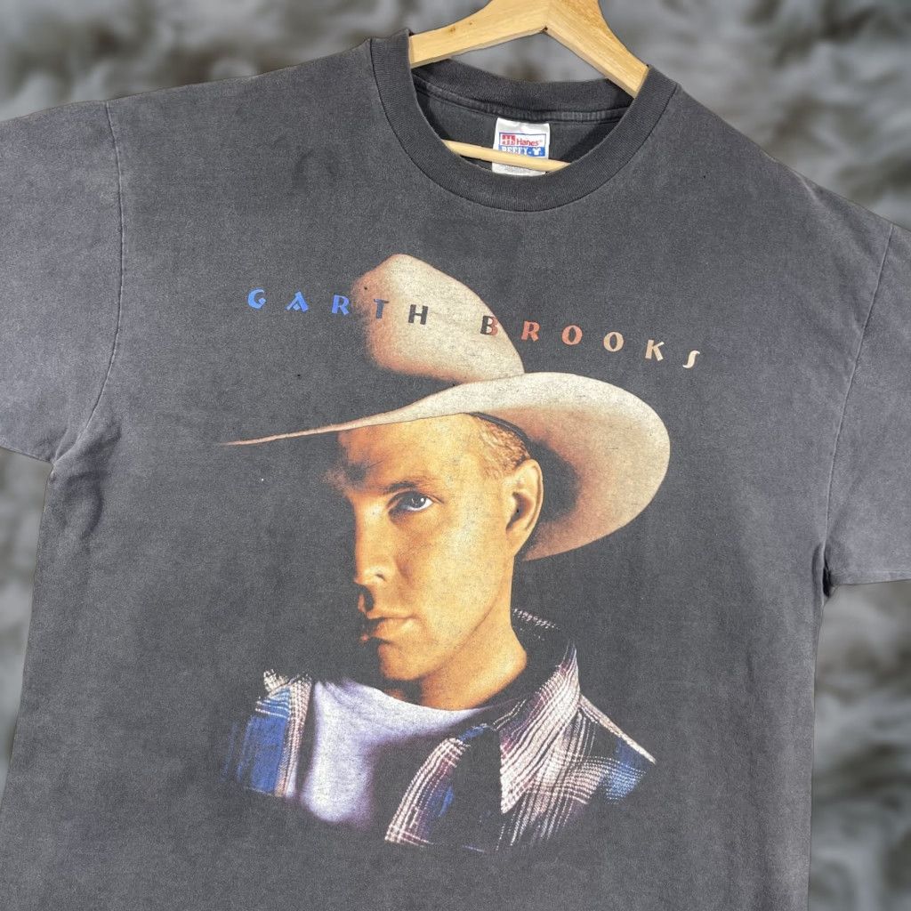 VINTAGE Garth Brooks Shirt Hanes Beefy-T XL Adult Black Short Sleeve Crew Neck USA 90s Big Face Country Tour Mens