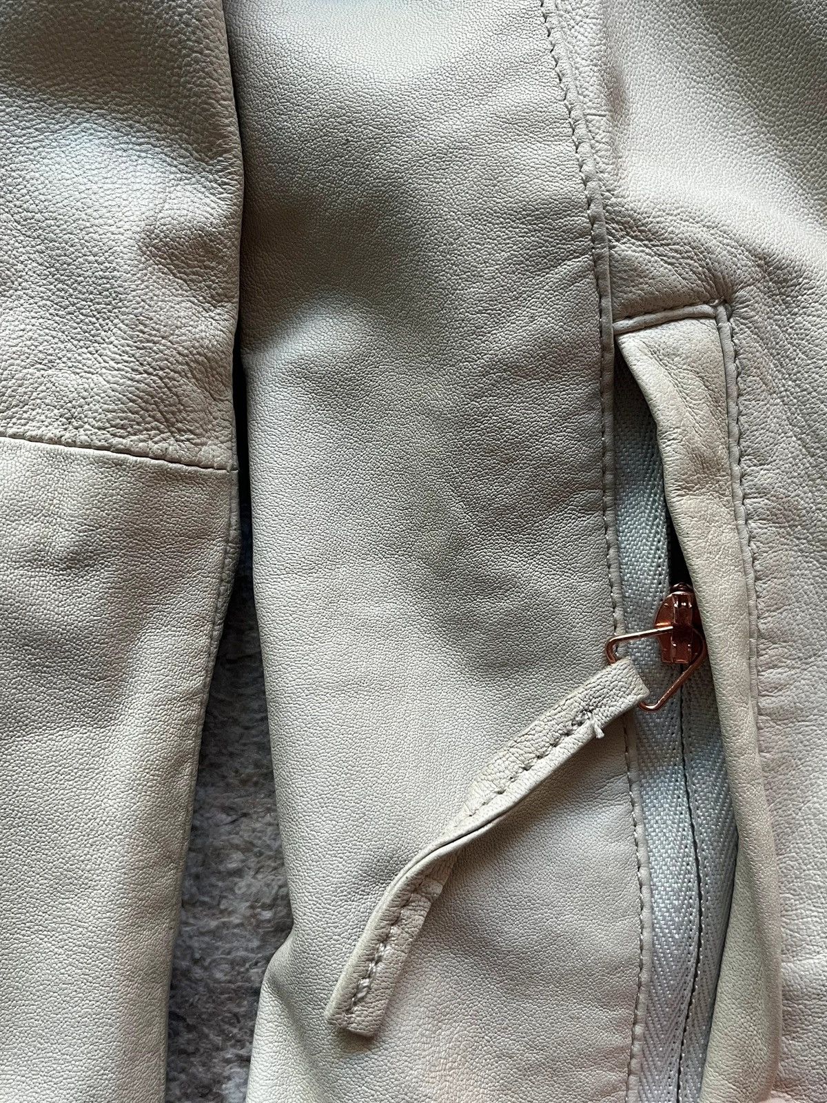 Armani Armani Jeans Leather Jacket Sz L Measured Size L / US 10 / IT 46 - 7 Thumbnail
