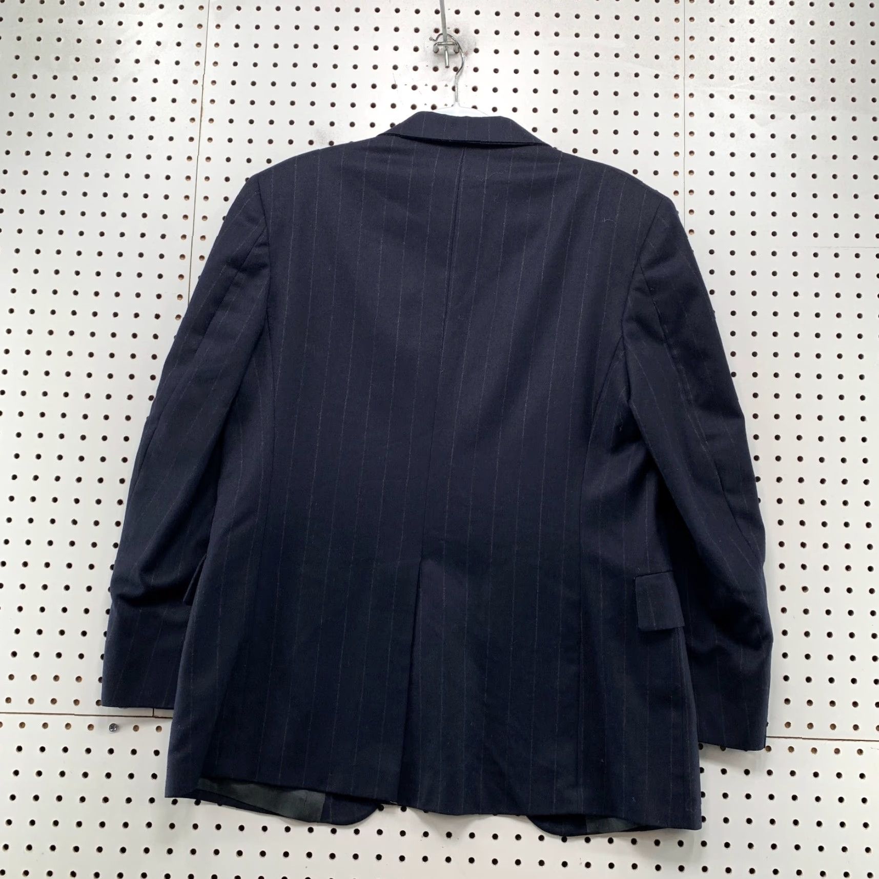 Vintage VINTAGE Embassy Blazer Mens 42 Wool Navy Blue Chalk Striped Business USA Blazer Mens 42 Navy Blue Chalk Striped Embass Size 42R - 2 Thumbnail