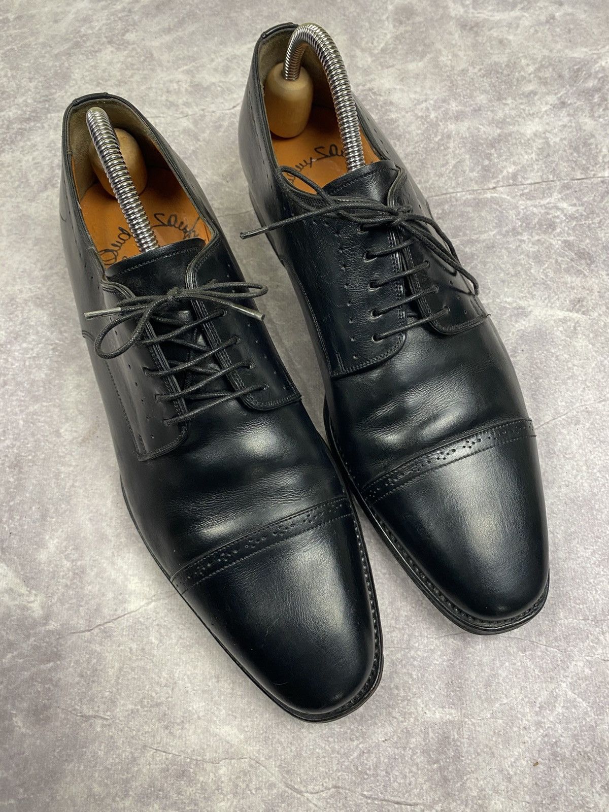 Santoni Santoni Cap-toe Black Leather Oxford Shoes Size: 8 Size US 9 / EU 42 - 2 Thumbnail