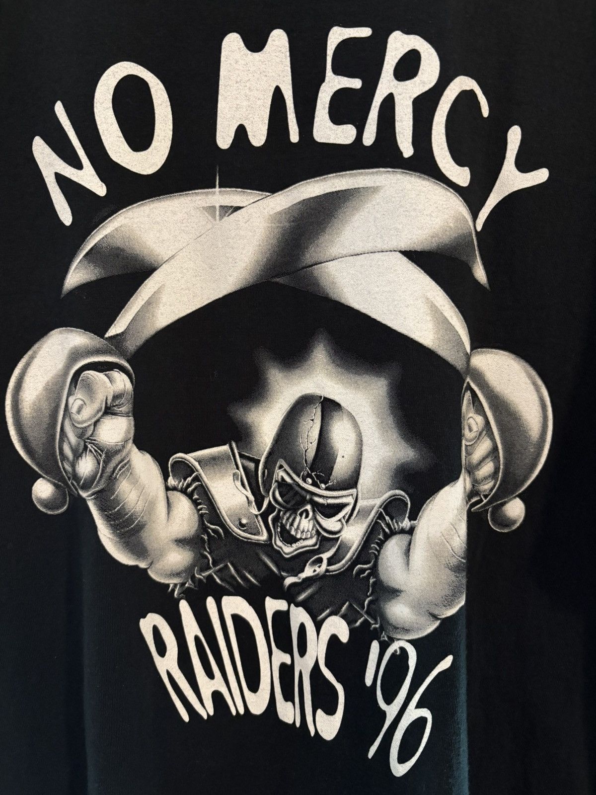 Vintage Vintage 1996 Raiders Tour T-Shirt Size US L / EU 52-54 / 3 - 3 Thumbnail