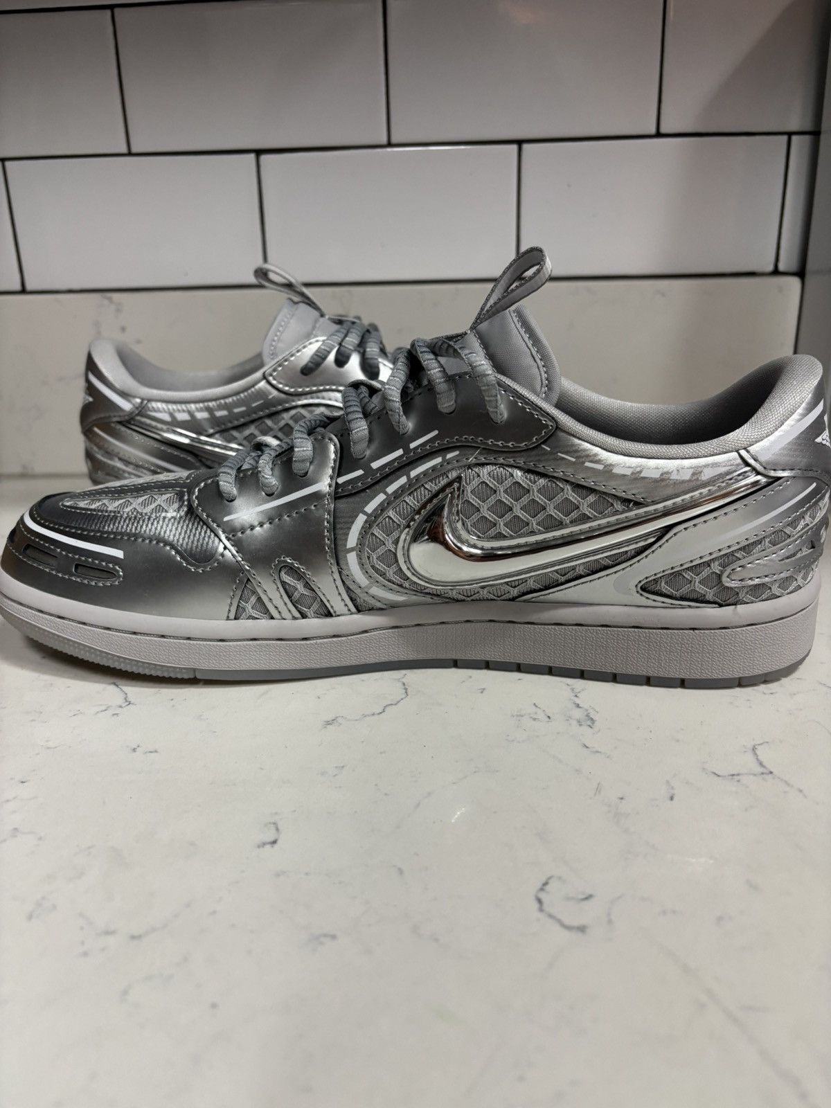 Other Jordan 1 Method of Make “Metallic Silver” Size US 11.5 / EU 44-45 - 5 Thumbnail