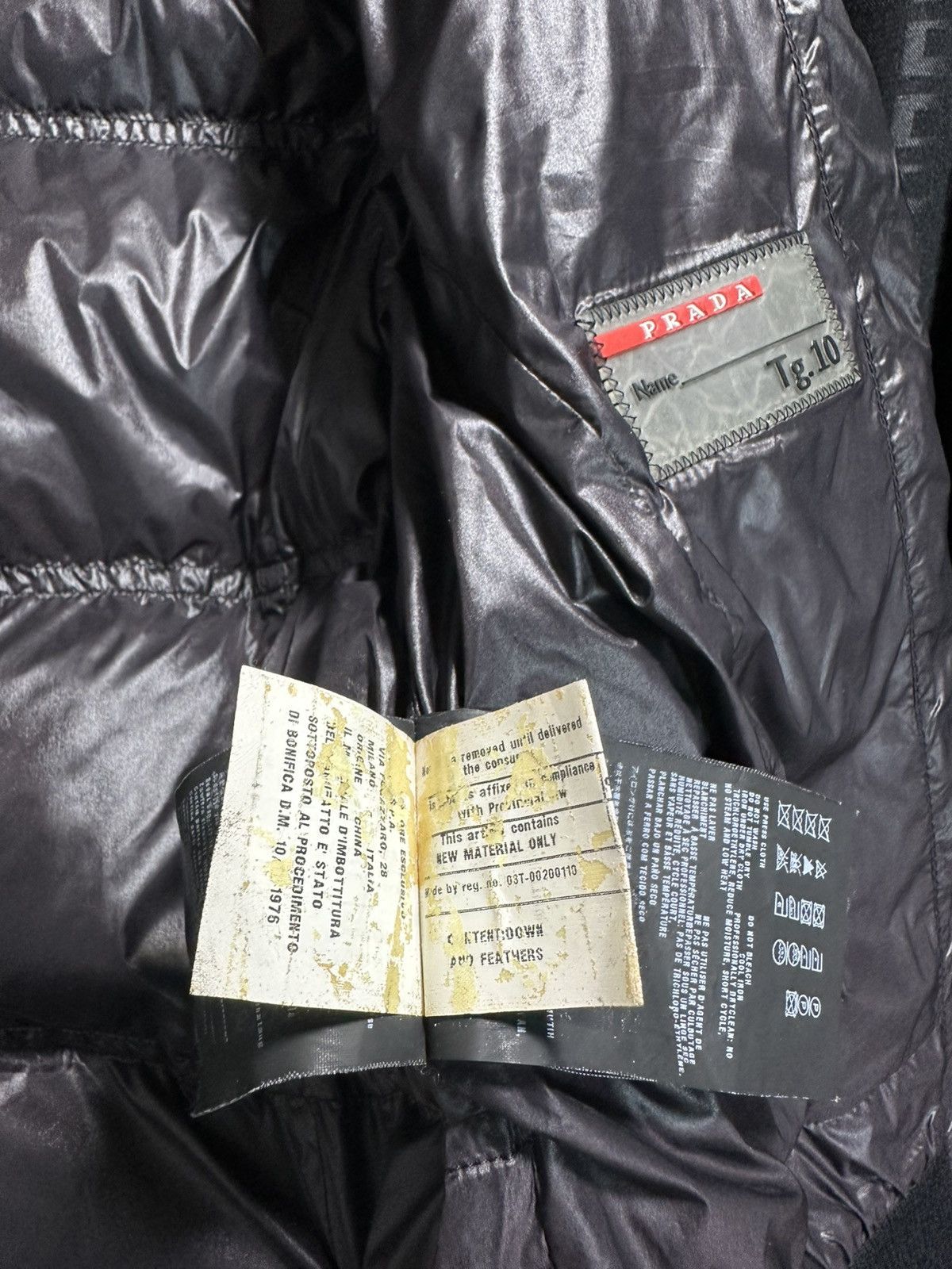 Prada prada pufffer detachable hood jacket Size XS / US 0-2 / IT 36-38 - 9 Thumbnail