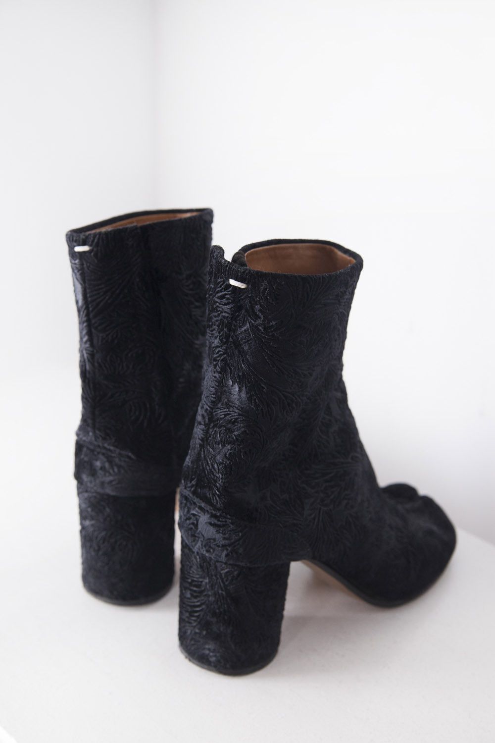Maison Margiela 2014 velvet brocade tabi boots Size US 7 / IT 37 - 4 Thumbnail