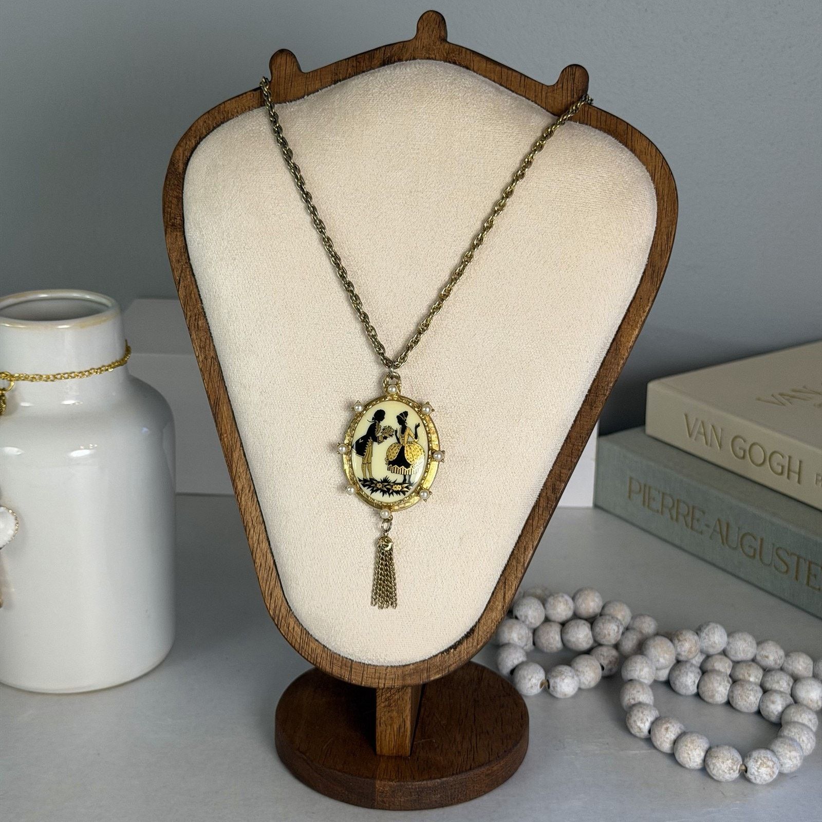 Other 1970s Victorian-Style Lovebirds Porcelain Photo Locket 17" Size ONE SIZE - 1 Thumbnail