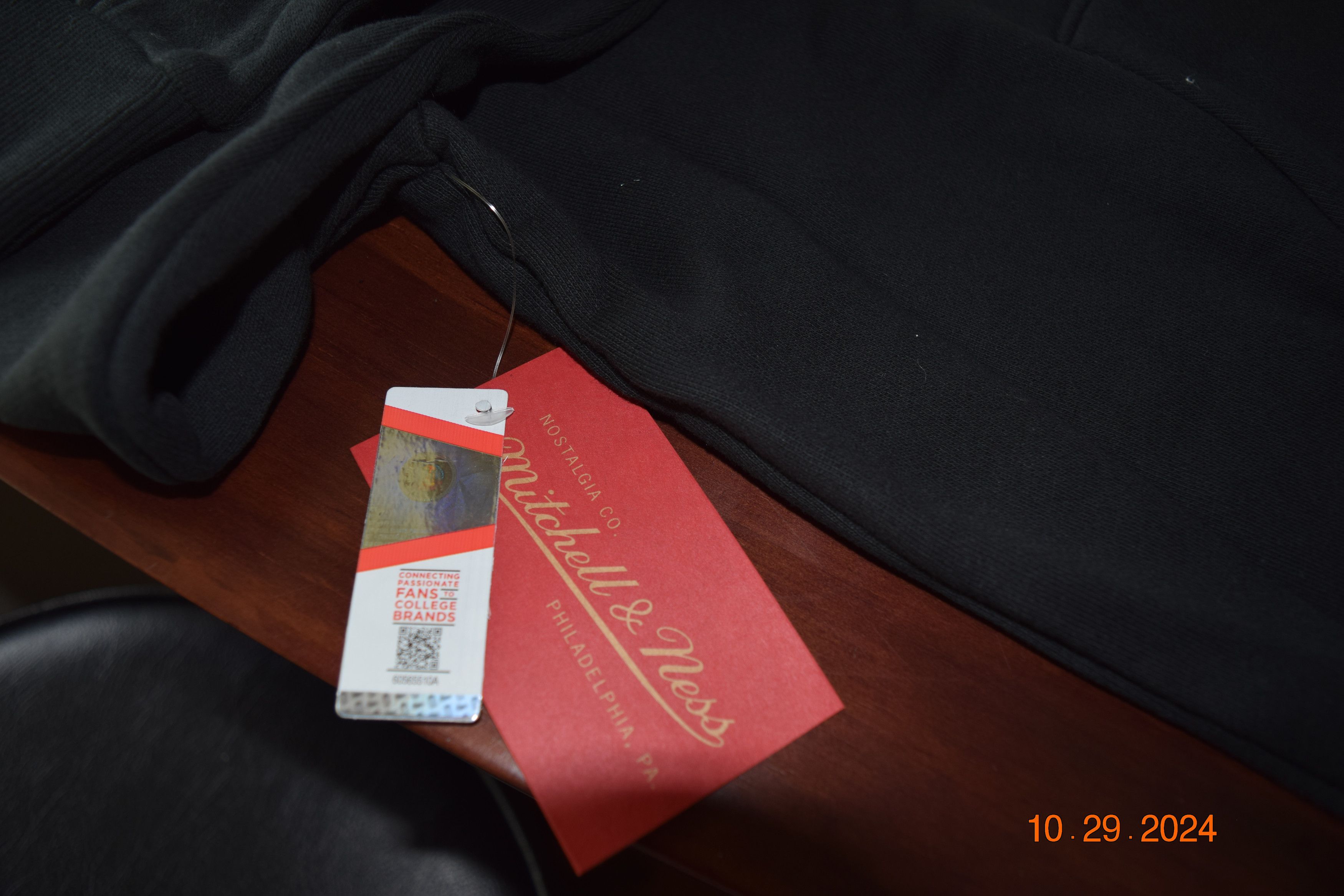 Travis Scott TRAVIS SCOTT X UNIVERSITY OF TEXAS X M&N Size US XL / EU 56 / 4 - 5 Thumbnail