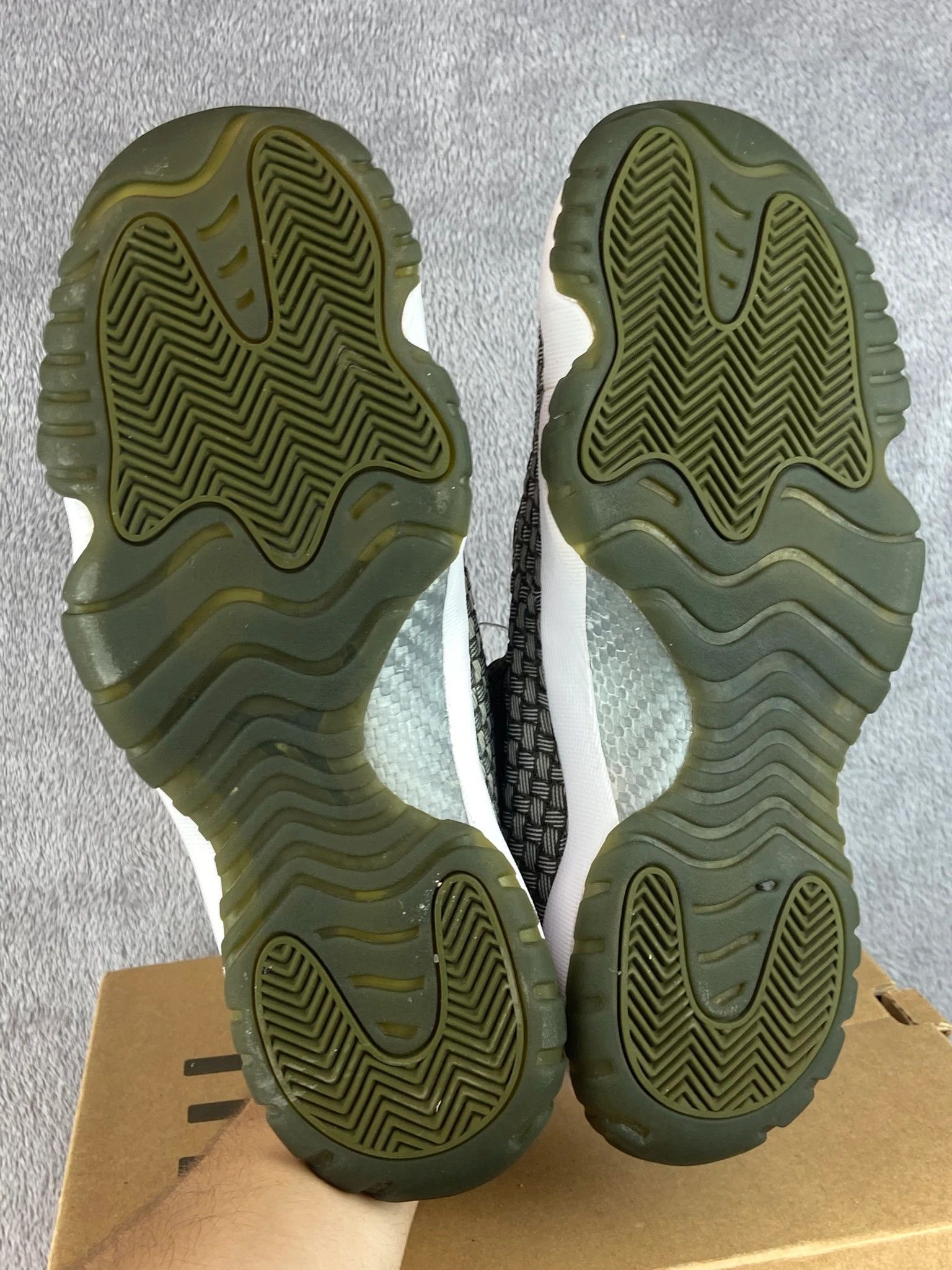 Jordan Brand Jordan sneakers khaki green retro basketball vintage Size US 11 / EU 44 - 5 Thumbnail