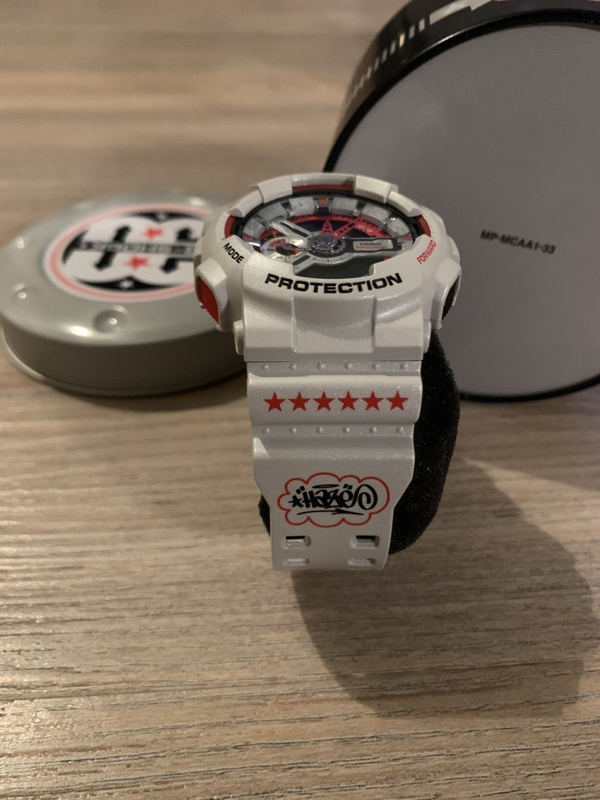 G Shock G shock Eric Haze graffiti 2012 watch Size ONE SIZE - 2 Thumbnail