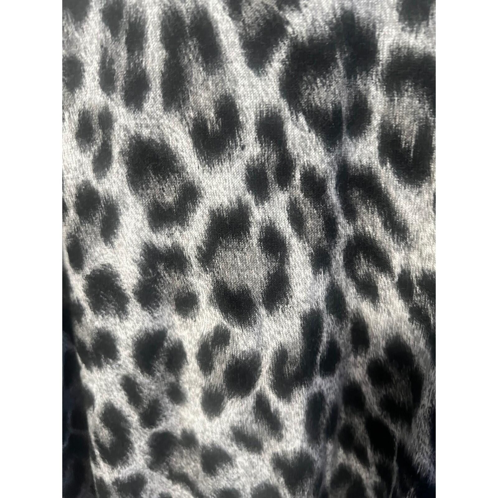 Michael Kors Michael Kors Leopard Cold Shoulder Sweater Womens S Grey Size S / US 4 / IT 40 - 5 Thumbnail