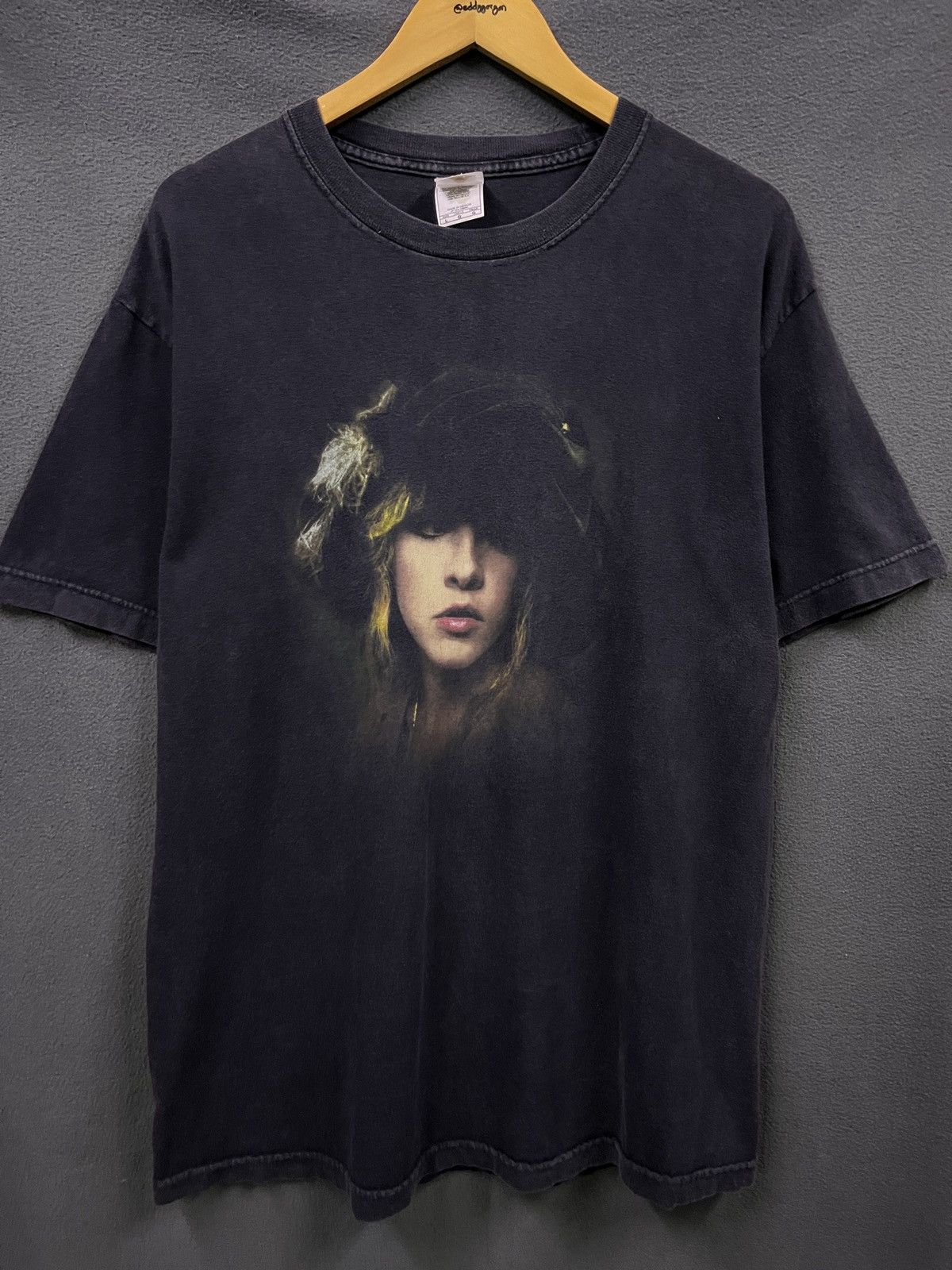 Vintage VINTAGE 2007 STEVIE NICKS SOLO SINGER TRIPLE A TAG TSHIRT Size US L / EU 52-54 / 3 - 1 Thumbnail