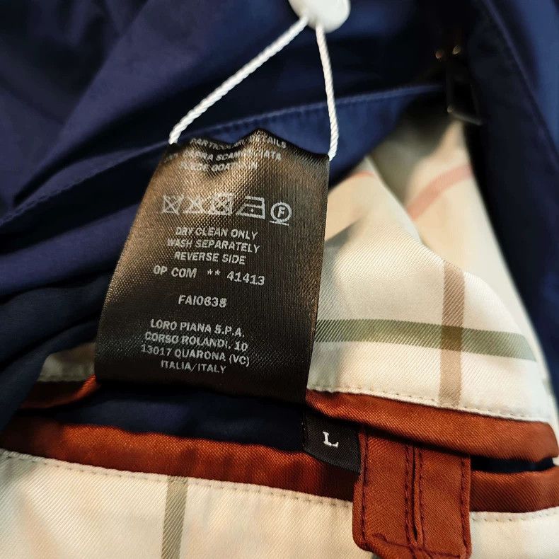 Other LORO PIANA The trench coat is navy blue Size US L / EU 52-54 / 3 - 5 Thumbnail