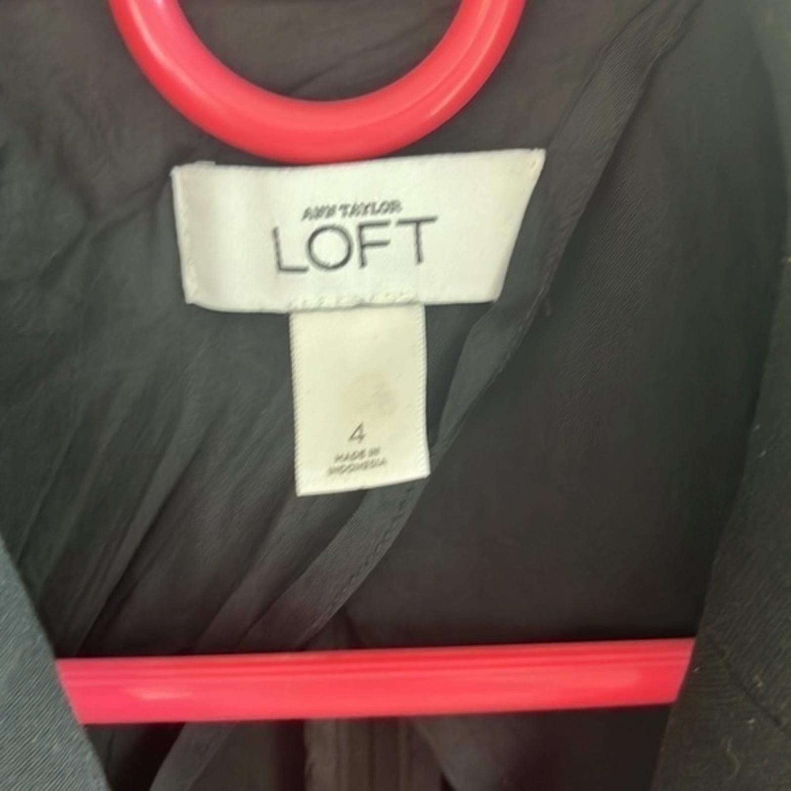 Designer Ann Taylor Loft ruffle hem blazer Size S / US 4 / IT 40 - 3 Thumbnail