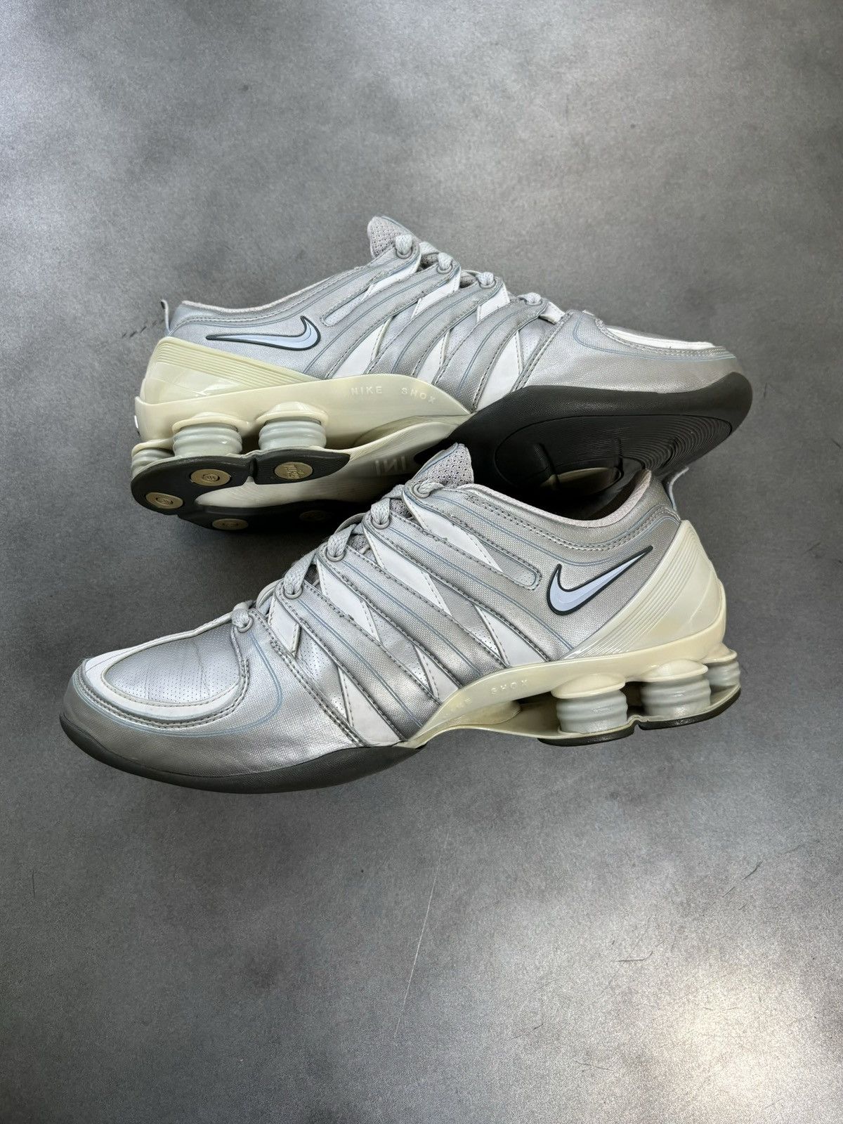 Nike 2006 Nike Shox MC 2000s Vintage 313764-041 Y2K Ballerina Wmn Size US 9.5 / IT 39.5 - 20 Thumbnail
