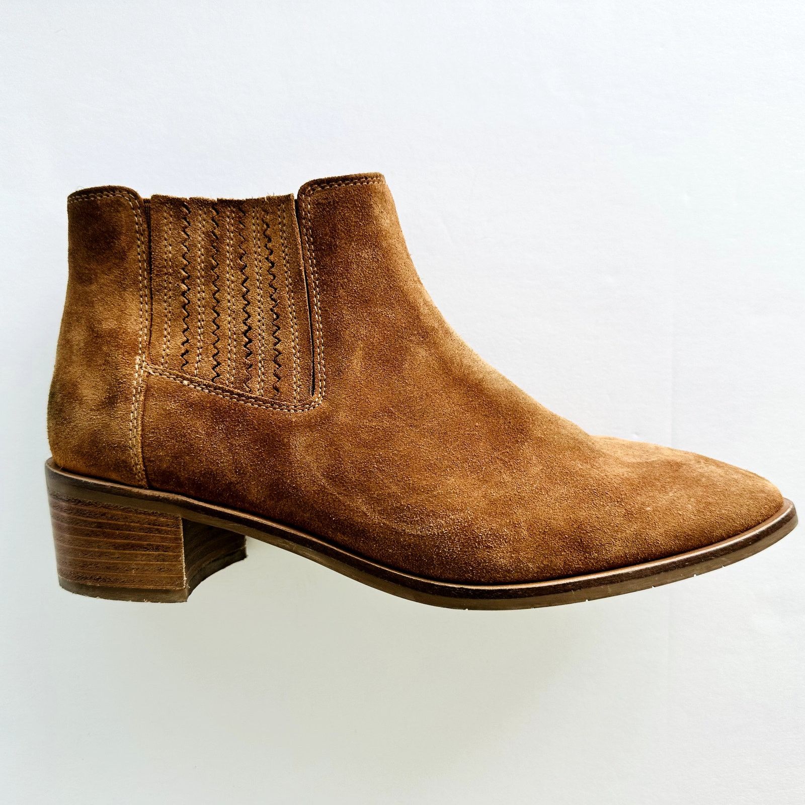 Aquatalia AQUATALIA Rosalin Suede Ankle Boot Size 9.5 Whiskey Tan Size US 9.5 / IT 39.5 - 1 Thumbnail