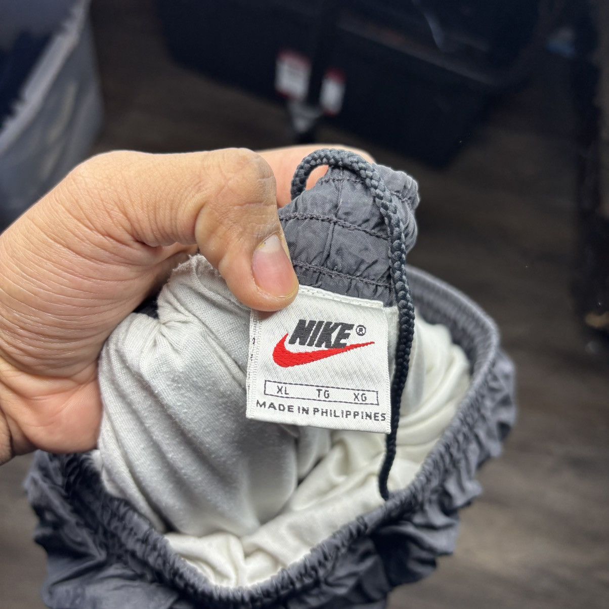 Nike Nike grey track pants Vintage 2000s baggy Size US 32 / EU 48 - 5 Thumbnail