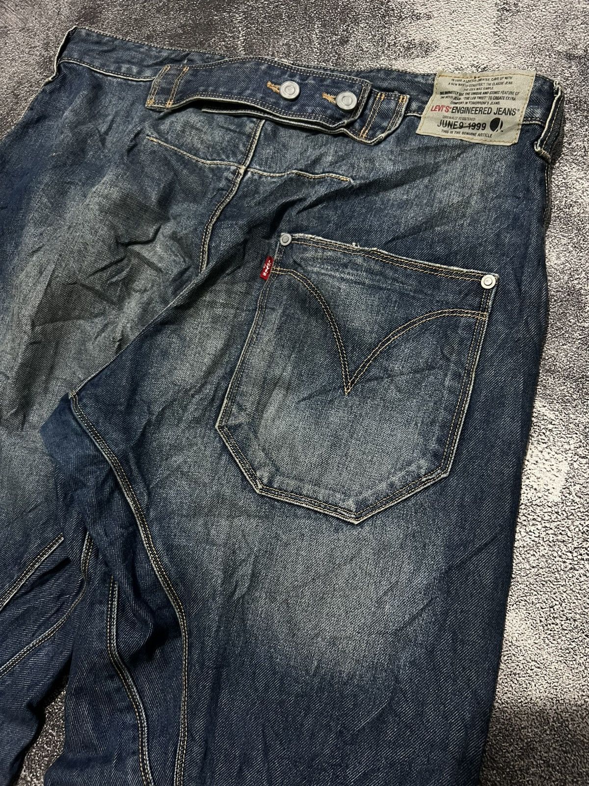 Levi's Vintage Clothing Levis Engineered Belt Buckle Back Jeans Size US 34 / EU 50 - 2 Thumbnail