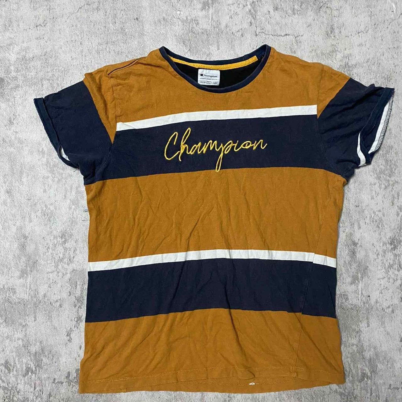 Champion Yellow and navy Champion T-shirt Size US L / EU 52-54 / 3 - 1 Thumbnail