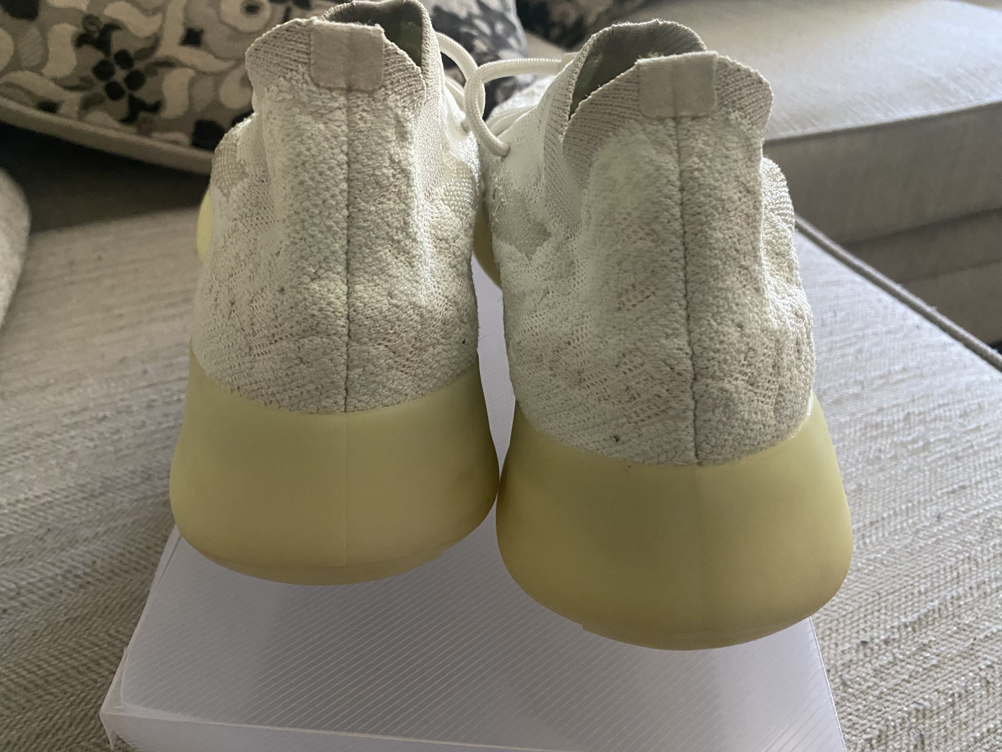 Yeezy yeezy 380 calcite glow Size US 9.5 / EU 42-43 - 4 Thumbnail